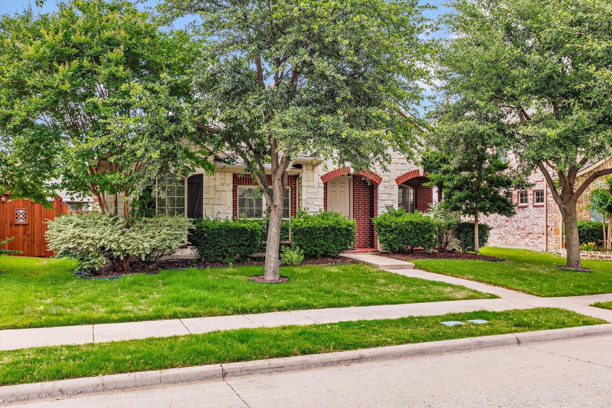 906 Cougar Drive