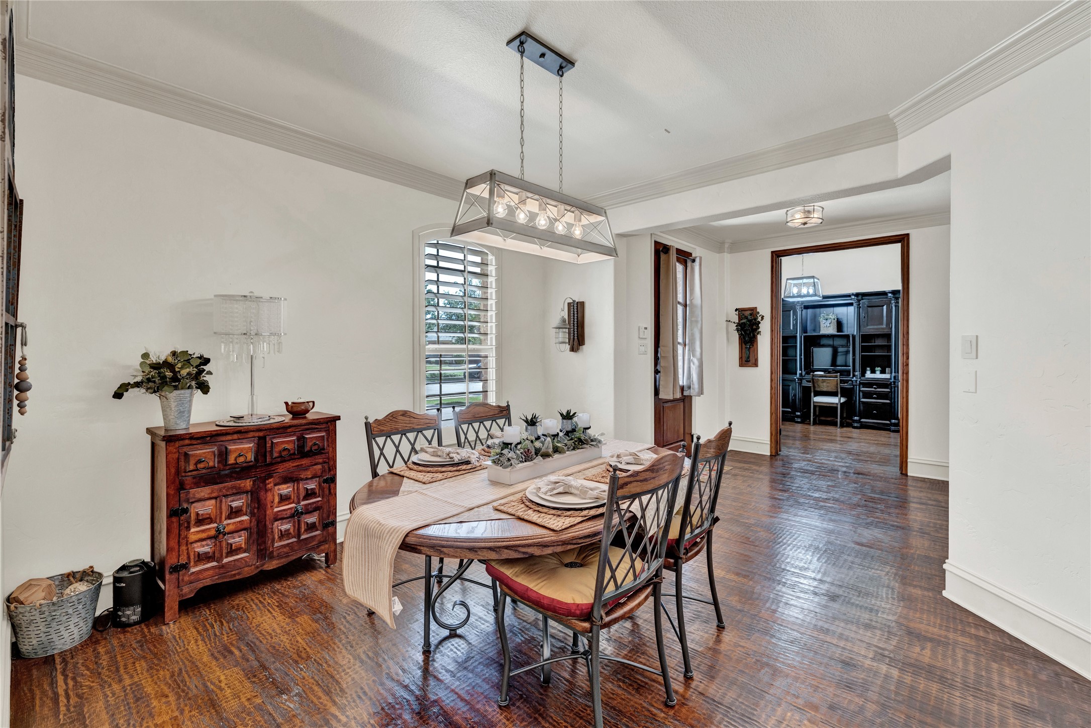 810 Senna Drive