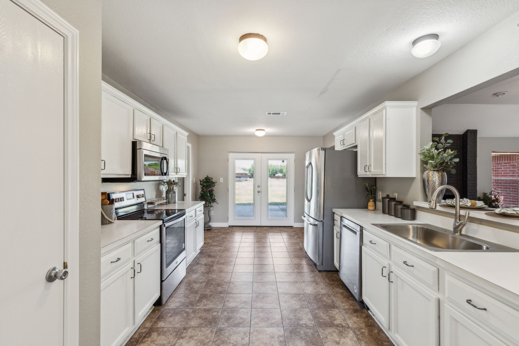 830 Cross Timbers Drive