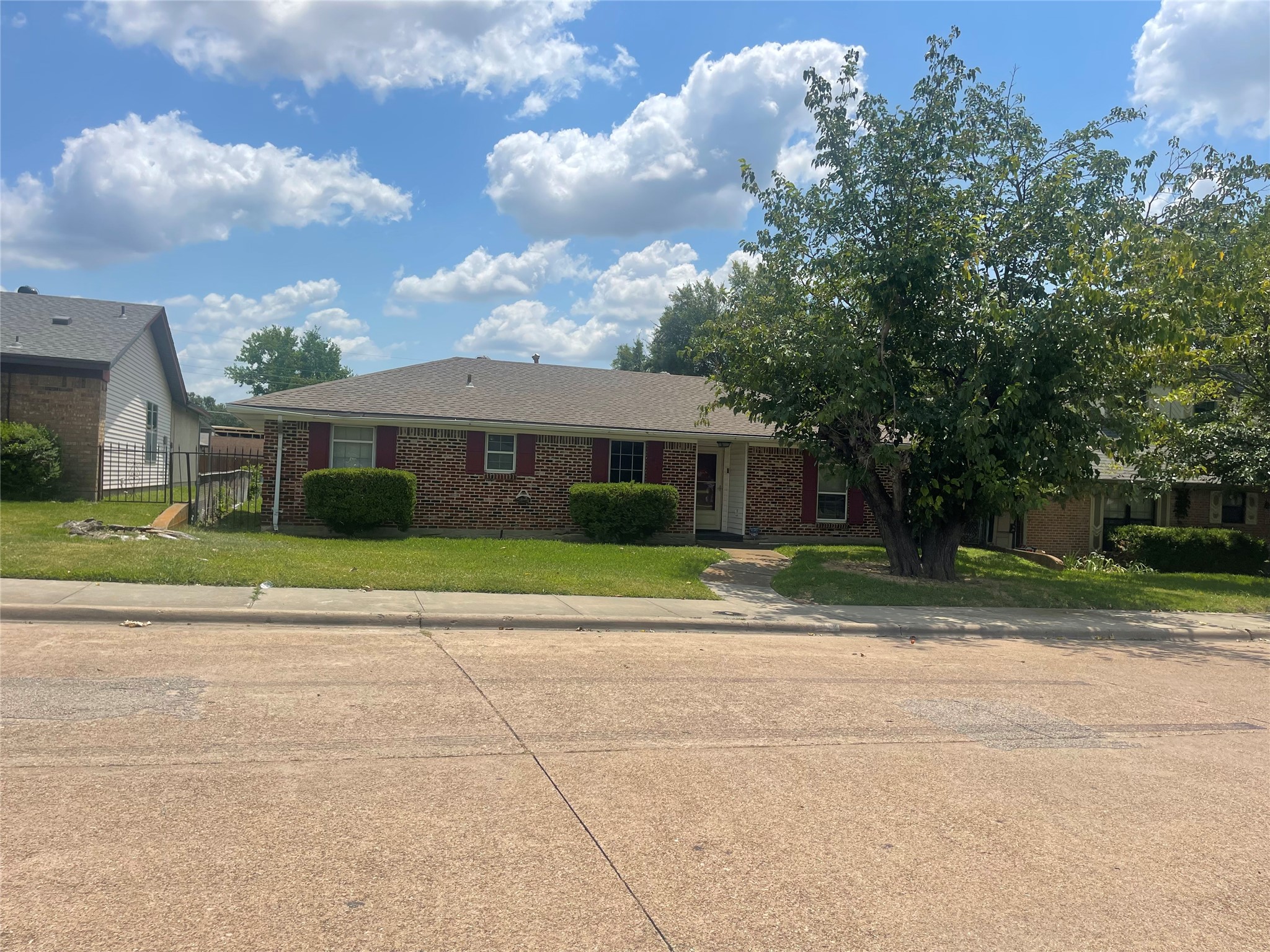 2614 Whitson Way