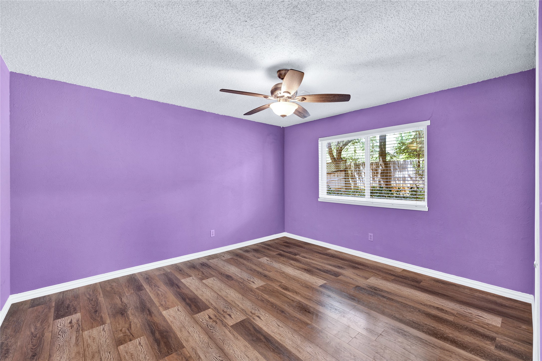 3237 Red Oak Lane