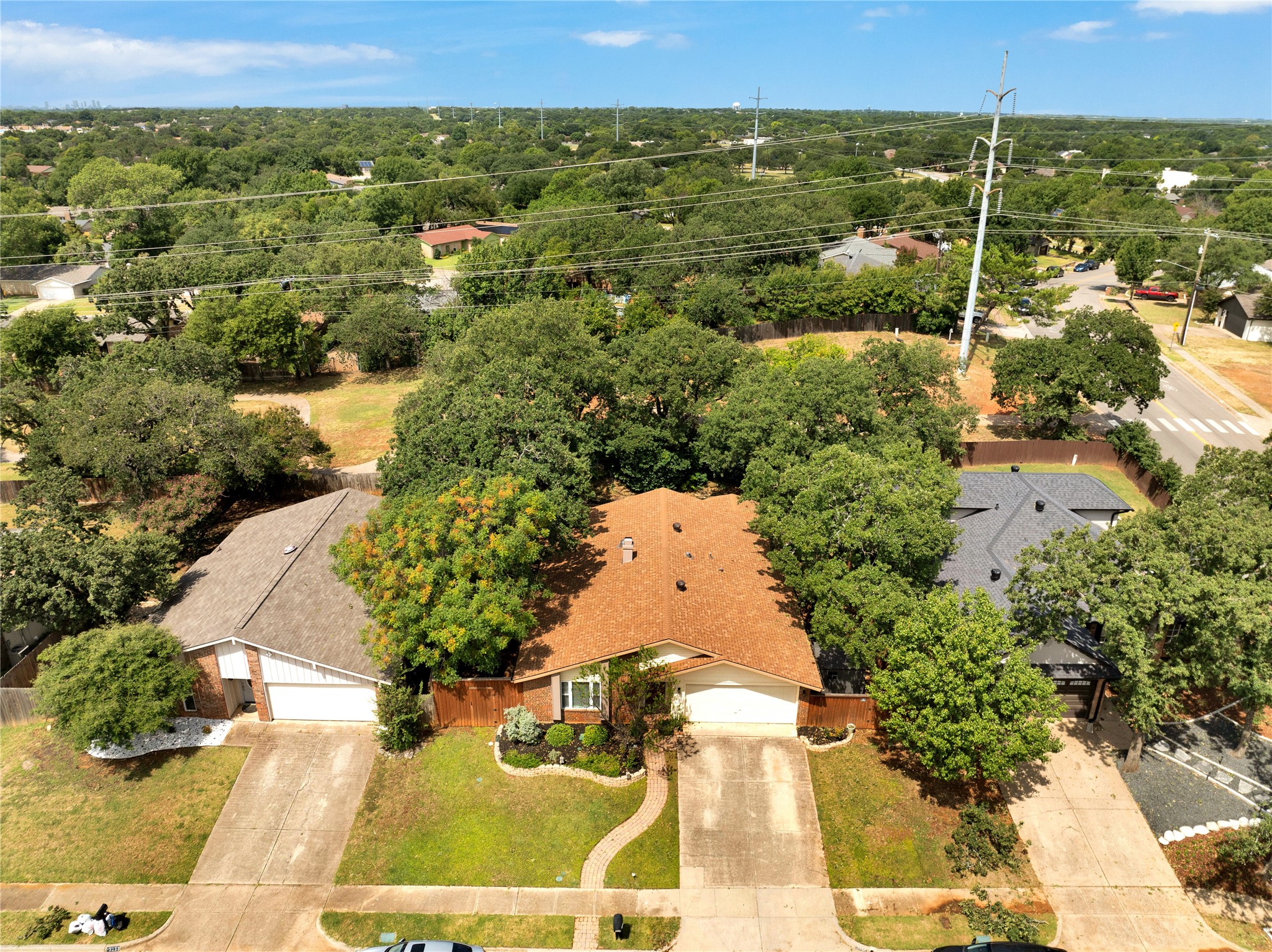 3237 Red Oak Lane
