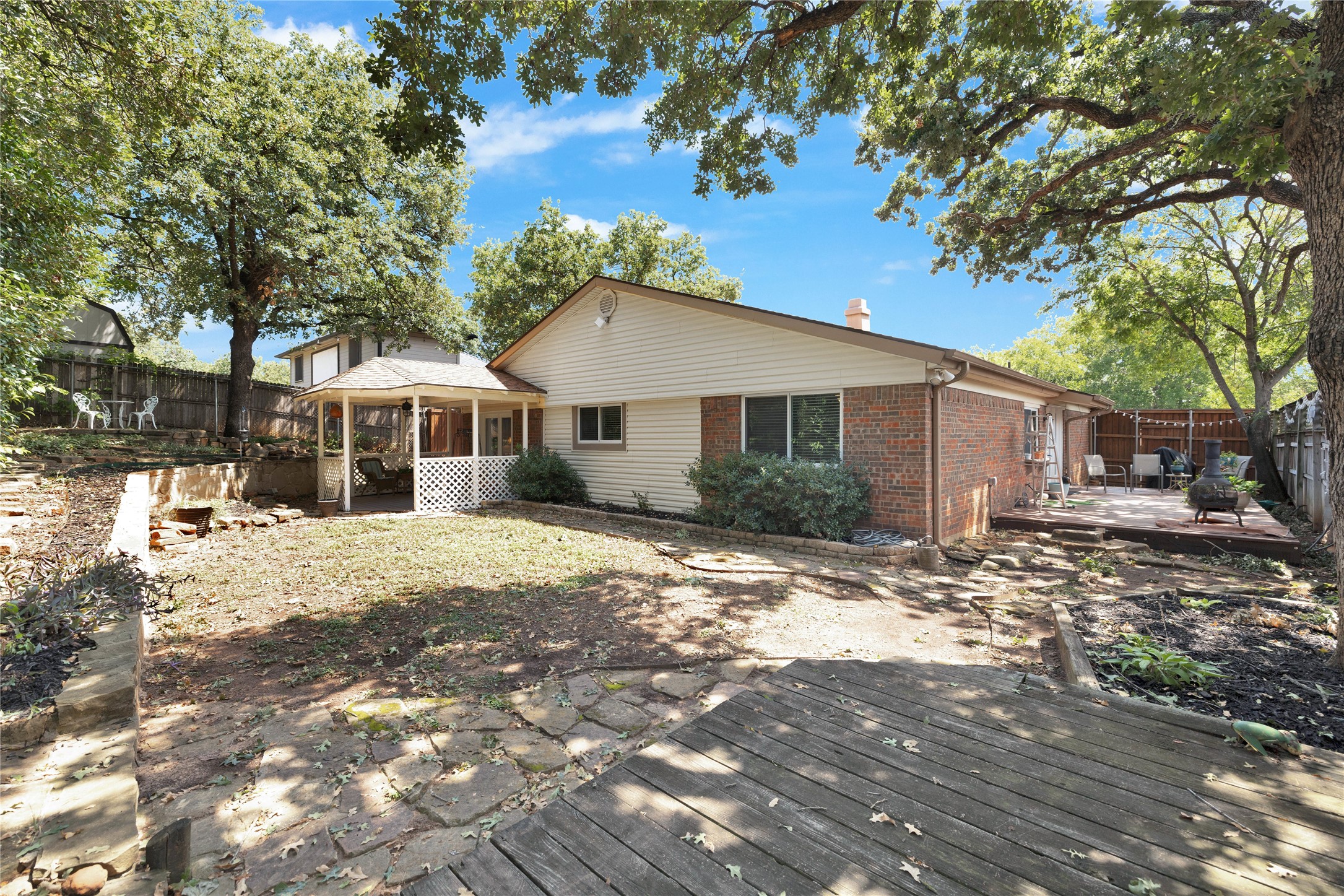 3237 Red Oak Lane