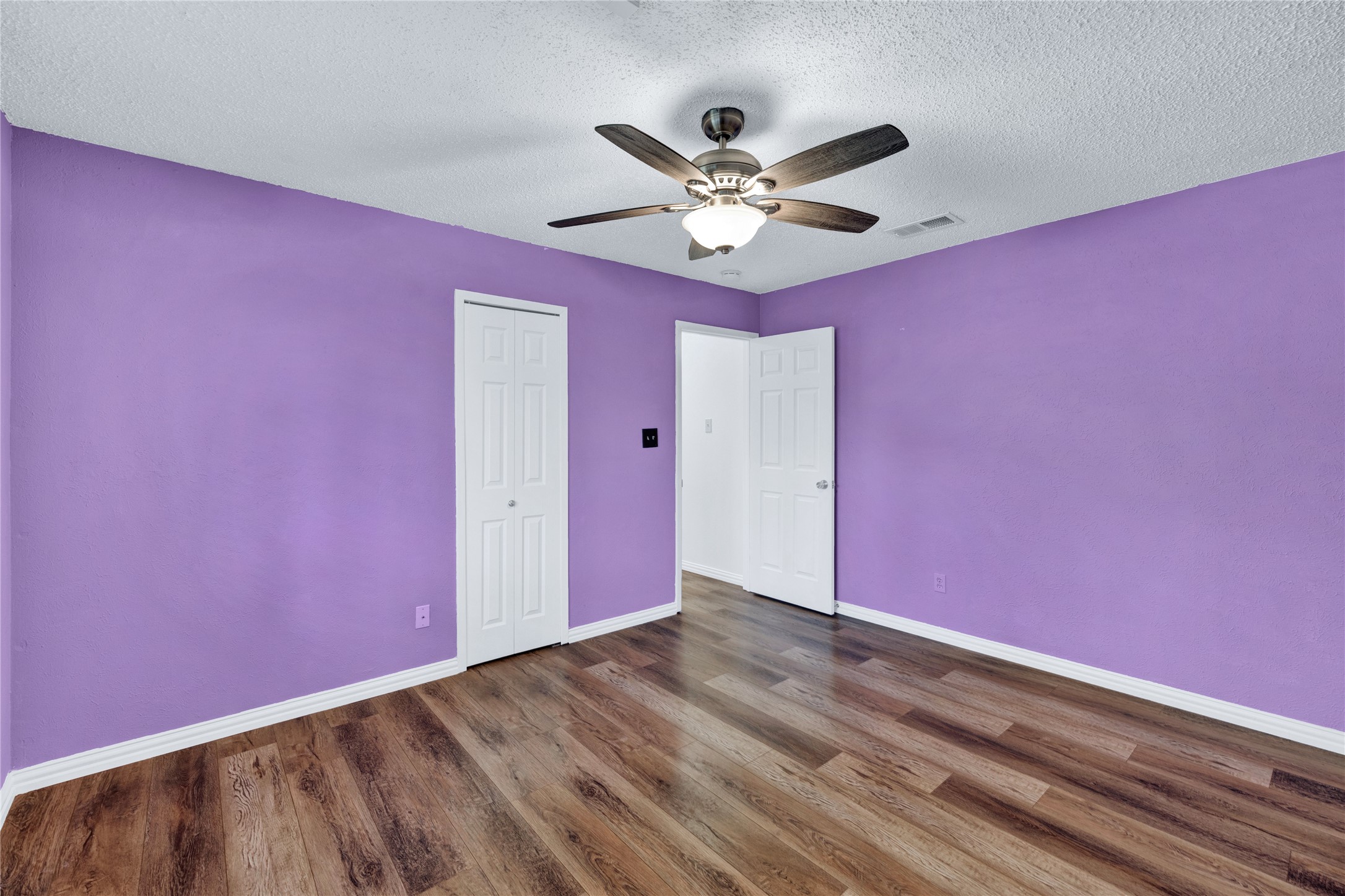 3237 Red Oak Lane
