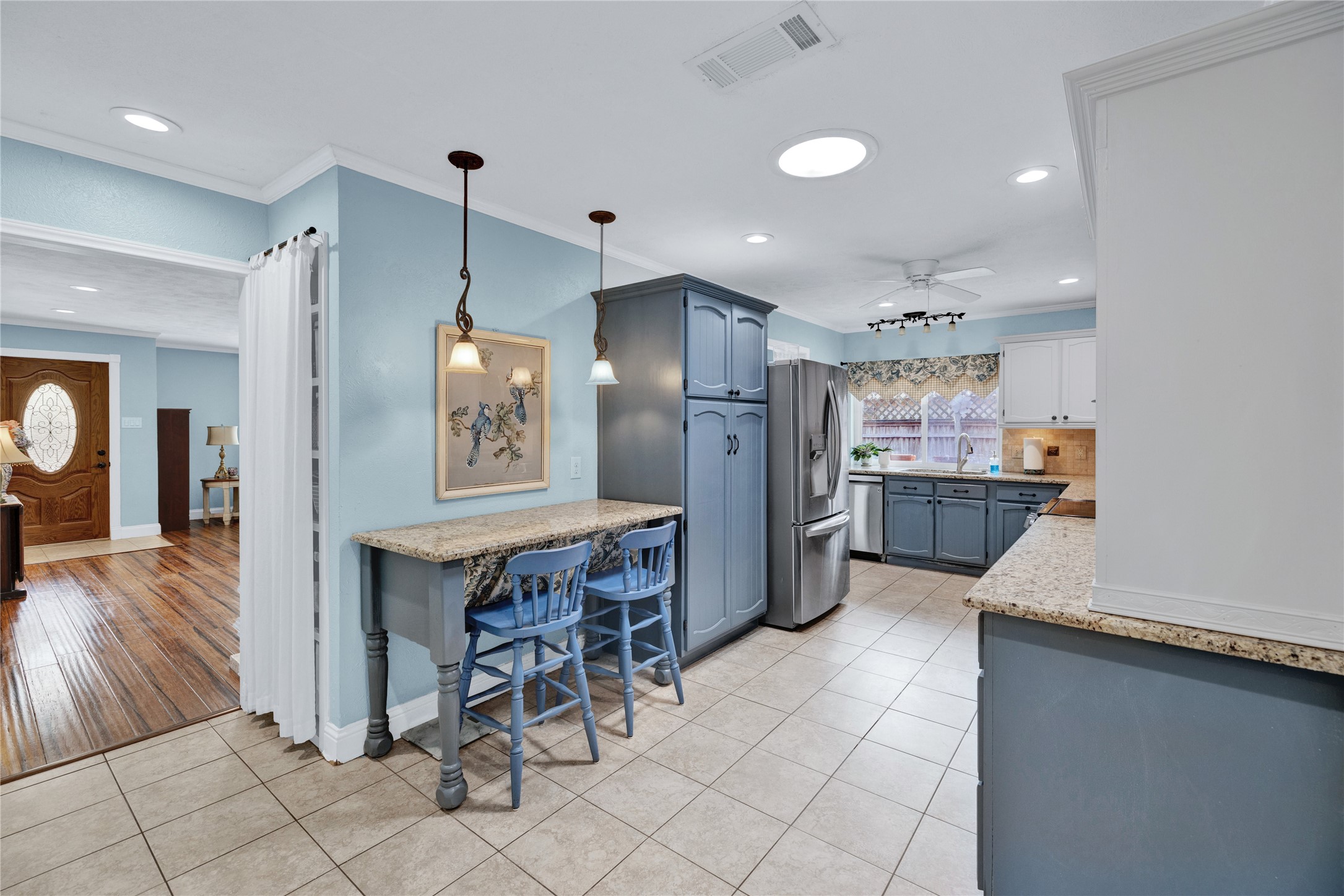 3237 Red Oak Lane