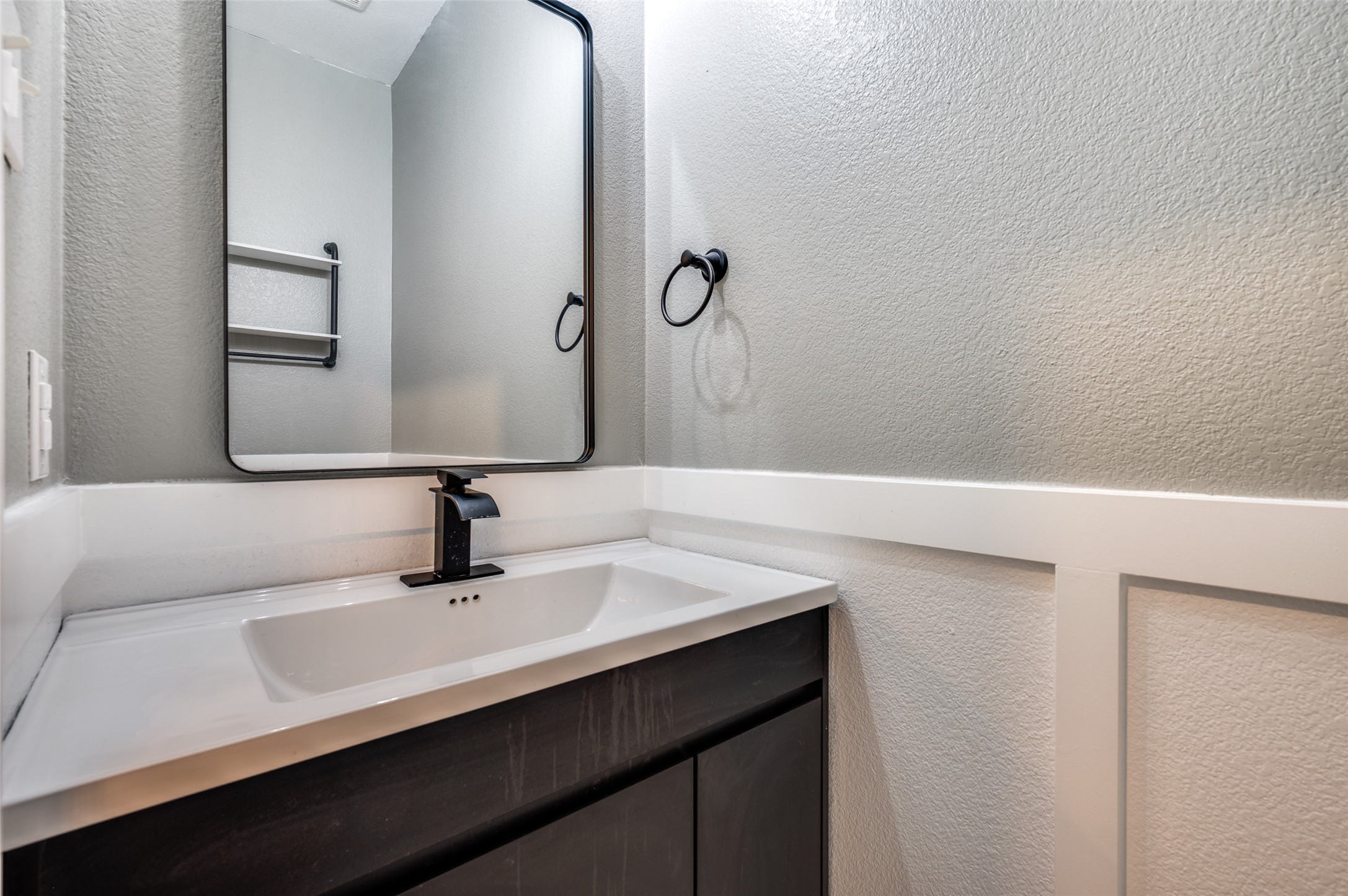 3717 Harbour Mist Trail