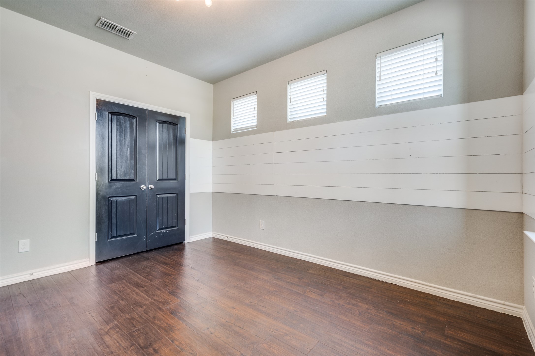 3717 Harbour Mist Trail