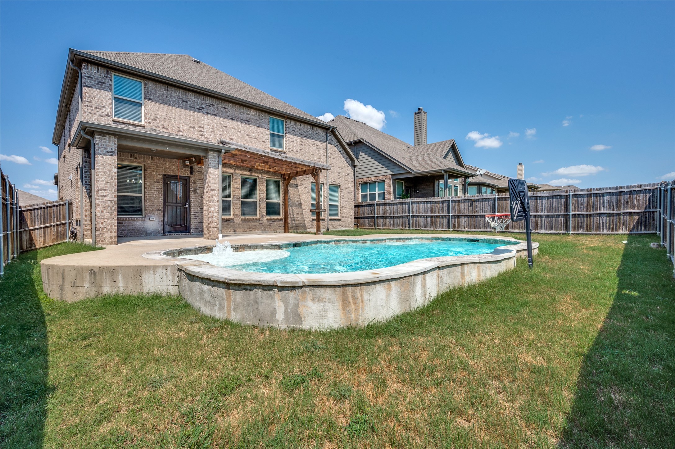 3717 Harbour Mist Trail