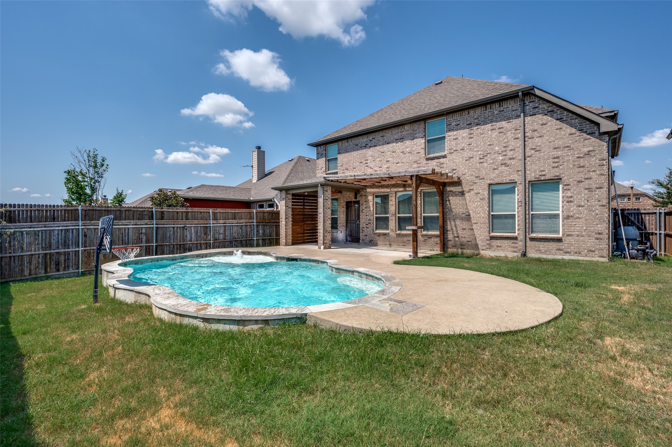 3717 Harbour Mist Trail