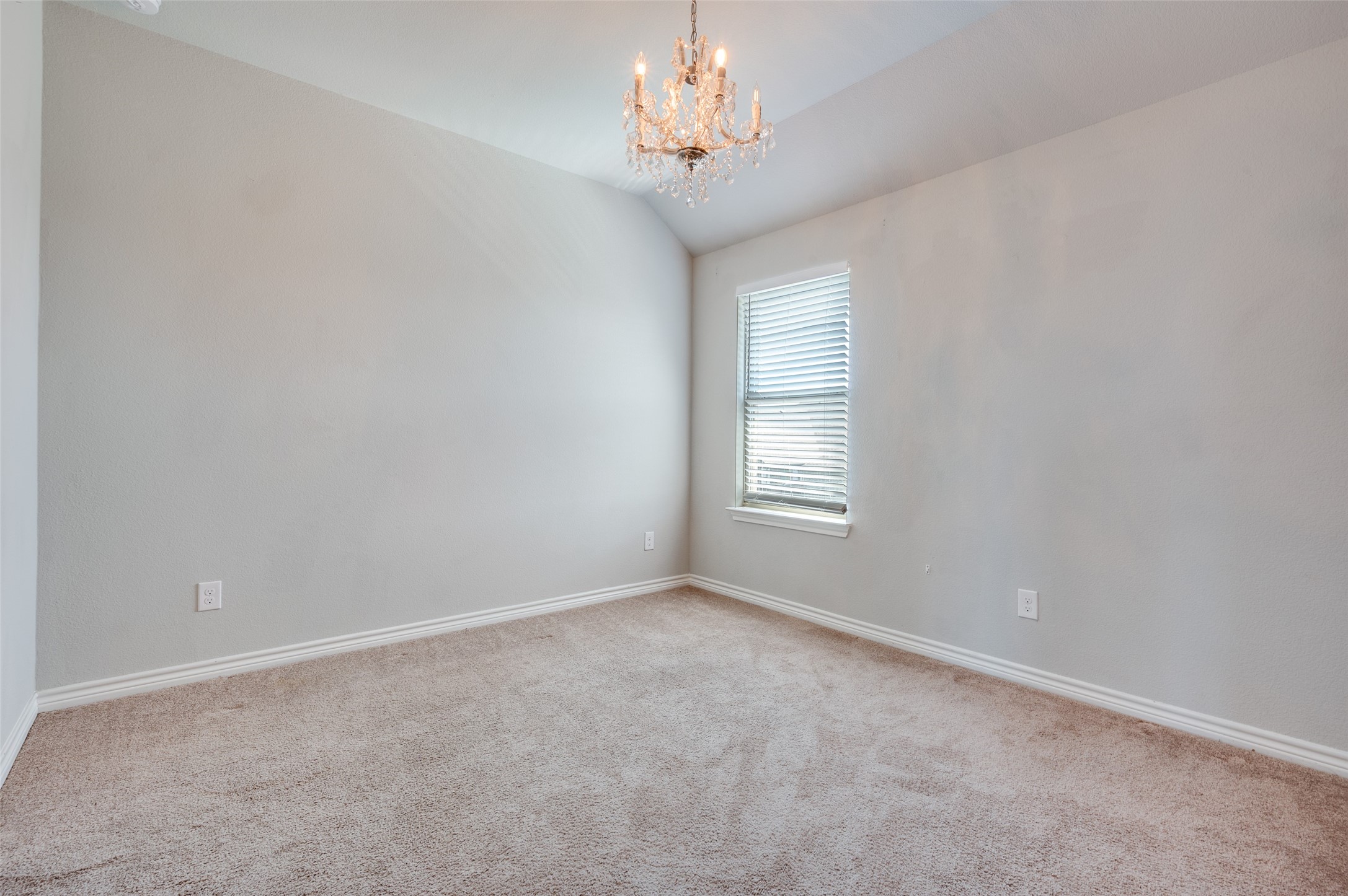 3717 Harbour Mist Trail