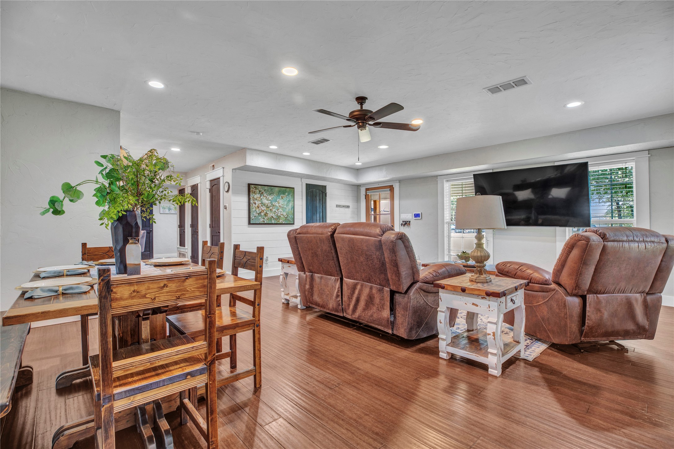 717 Woodbine Estates Road