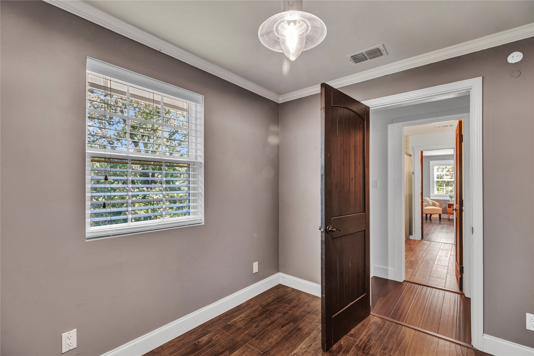 717 Woodbine Estates Road