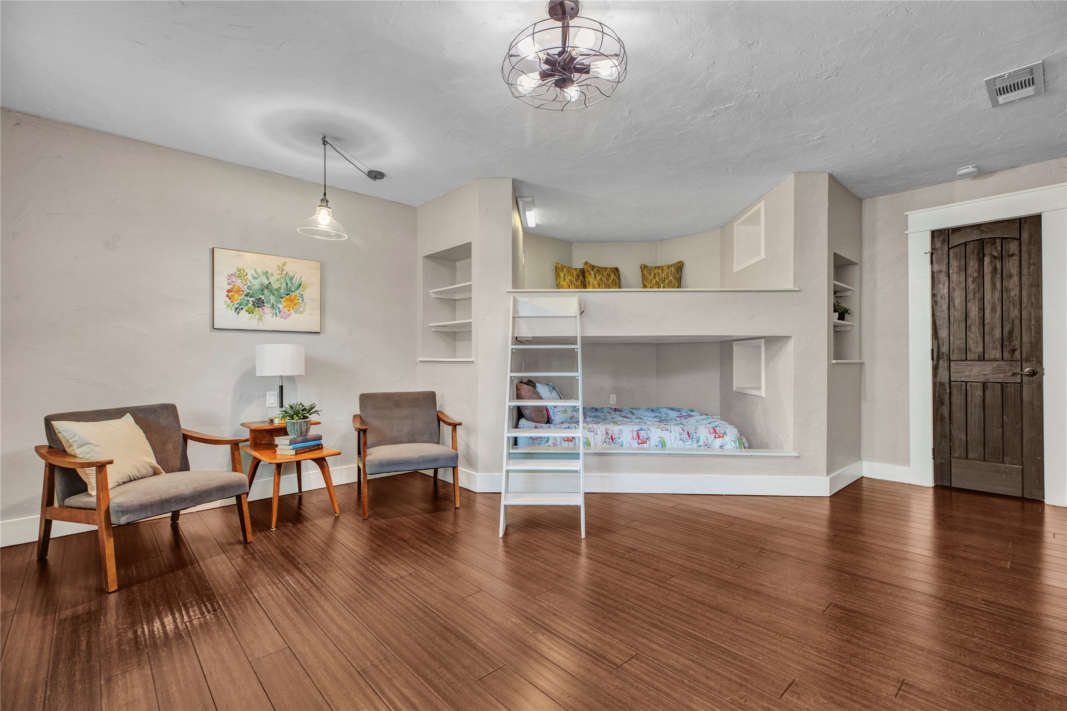 717 Woodbine Estates Road