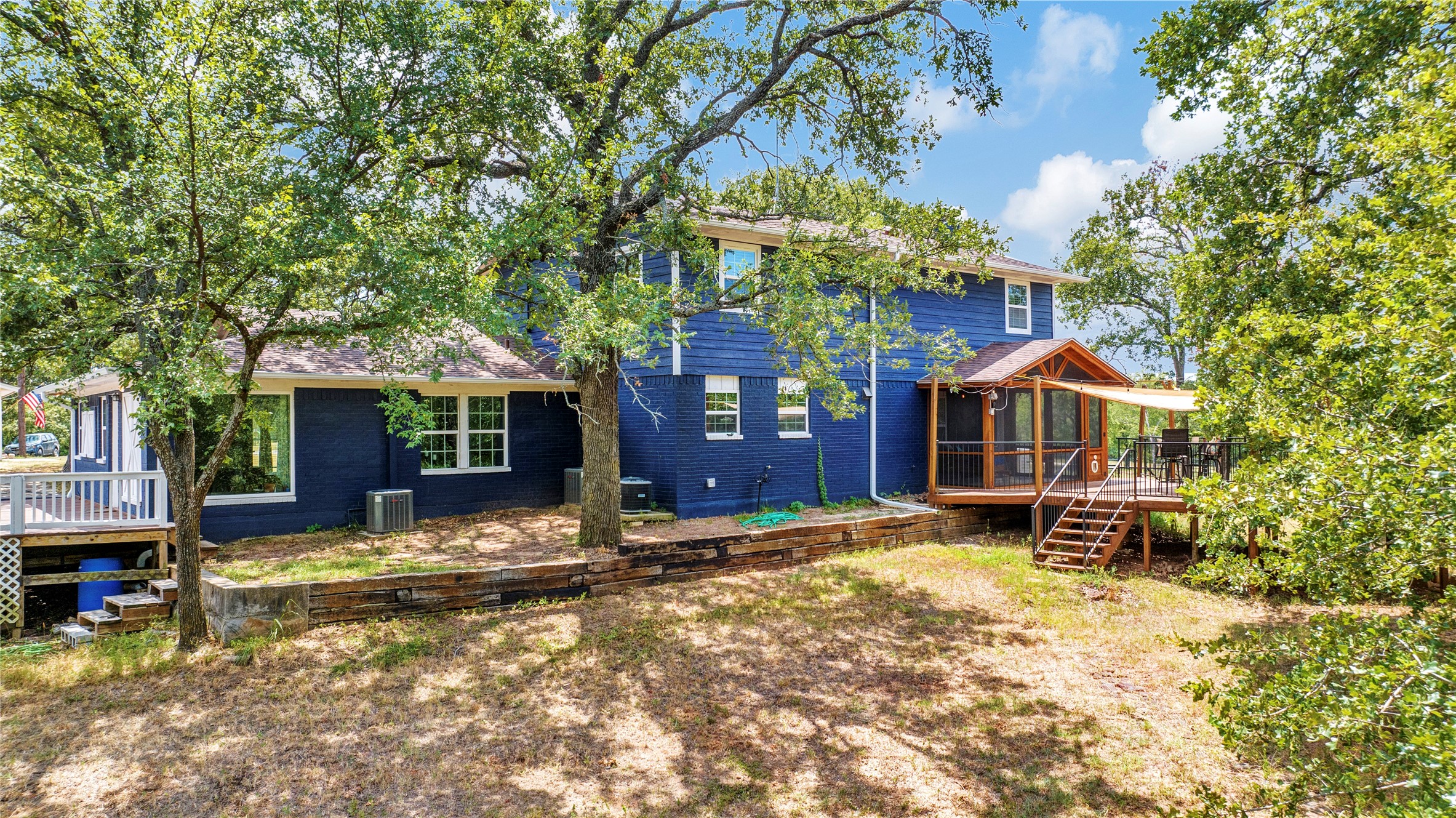 717 Woodbine Estates Road