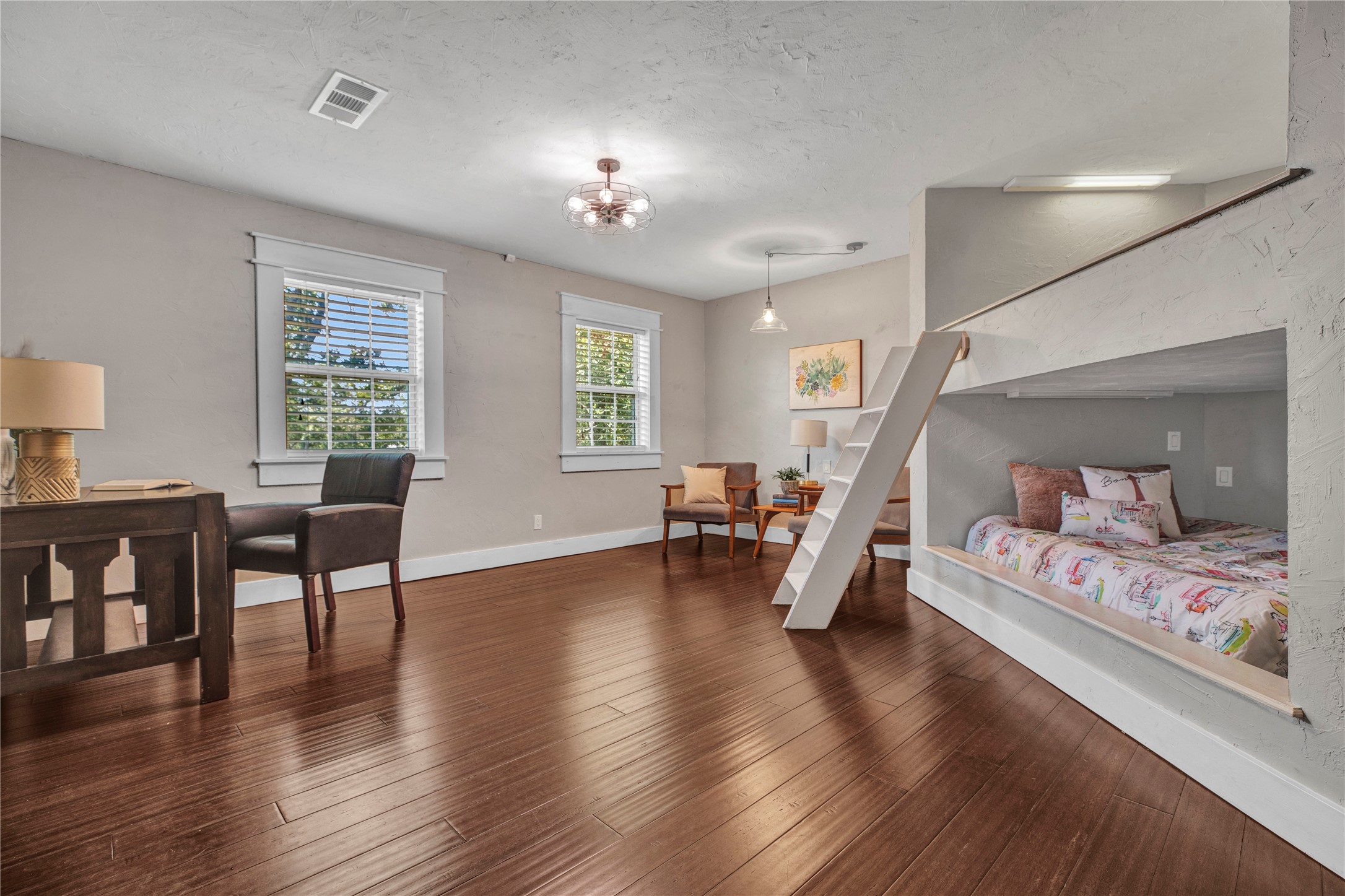 717 Woodbine Estates Road
