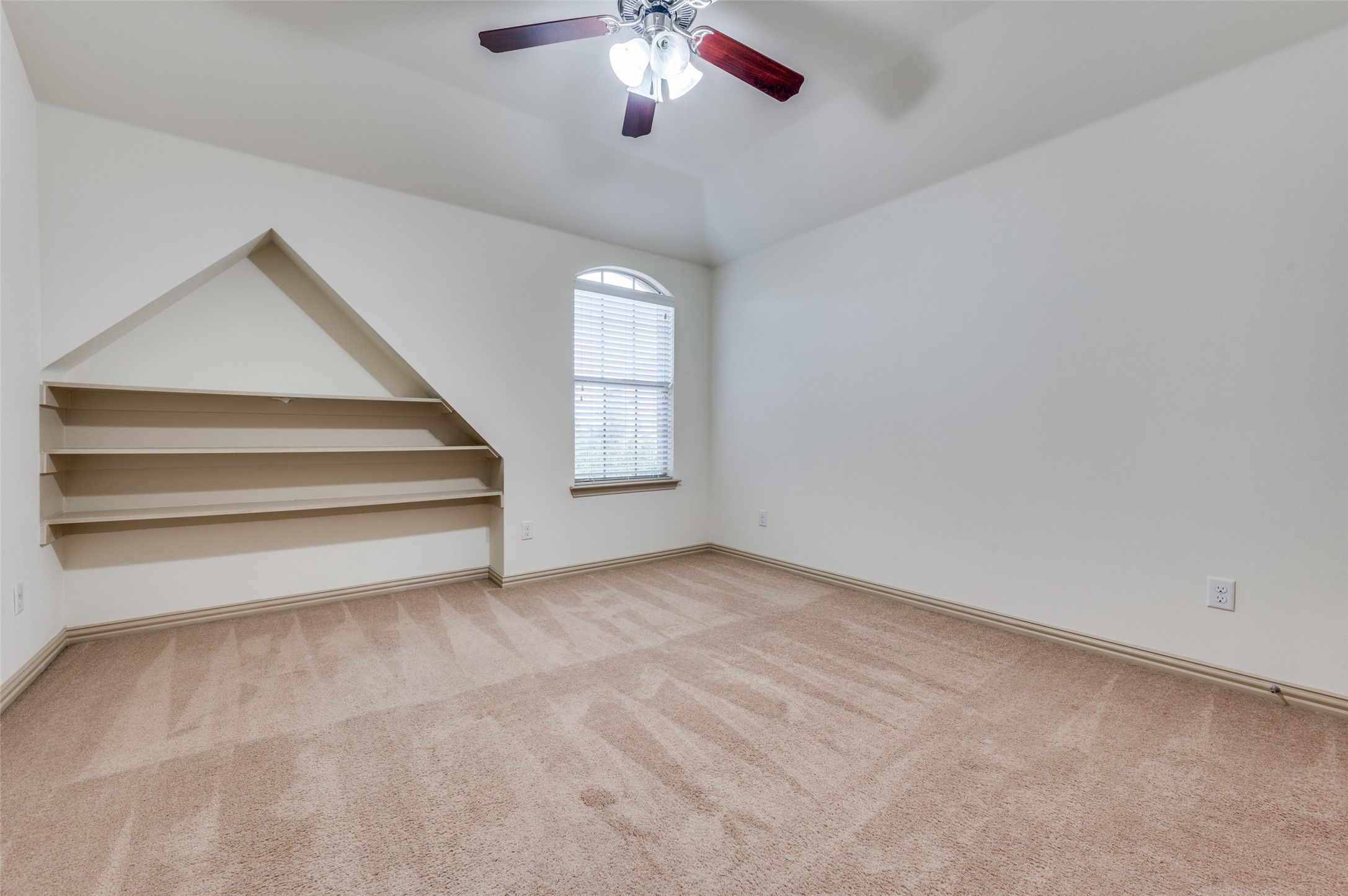 4940 Empire Way