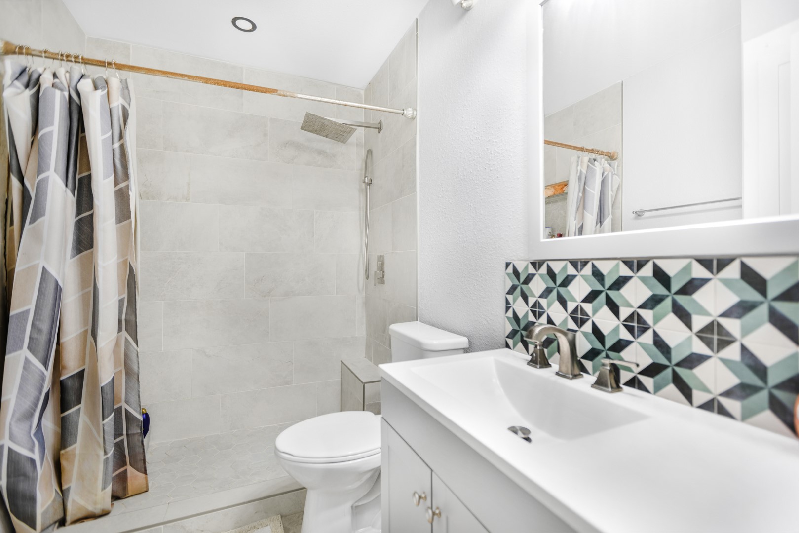 1209 Bay Shore Drive