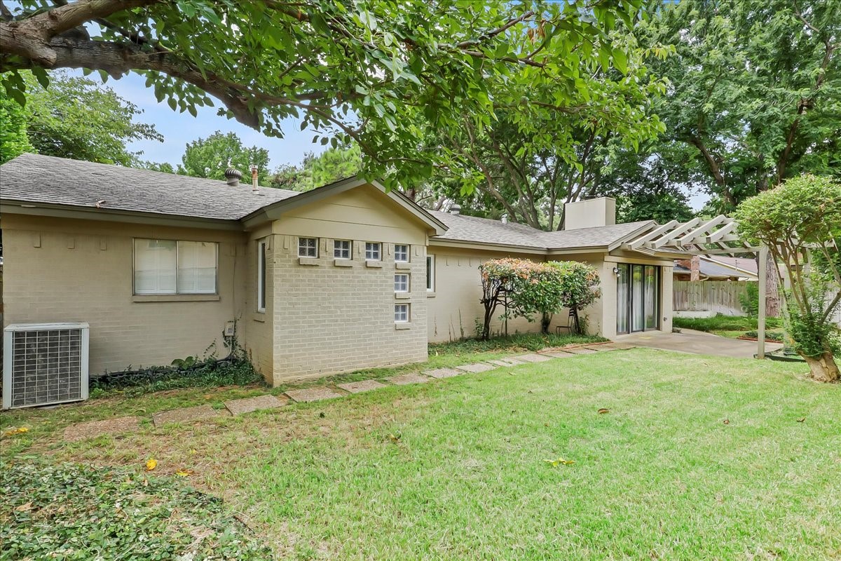2601 Blackwood Drive