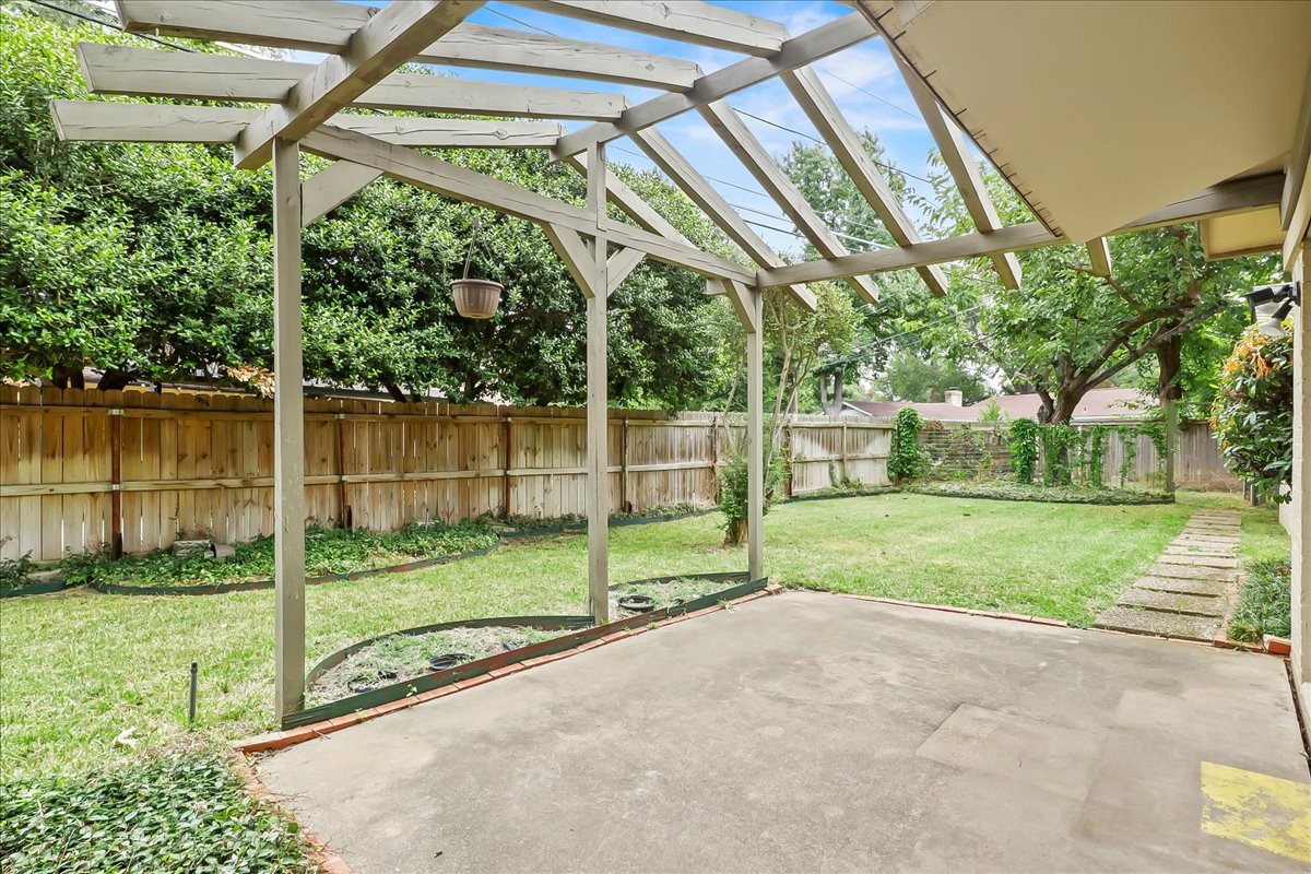 2601 Blackwood Drive