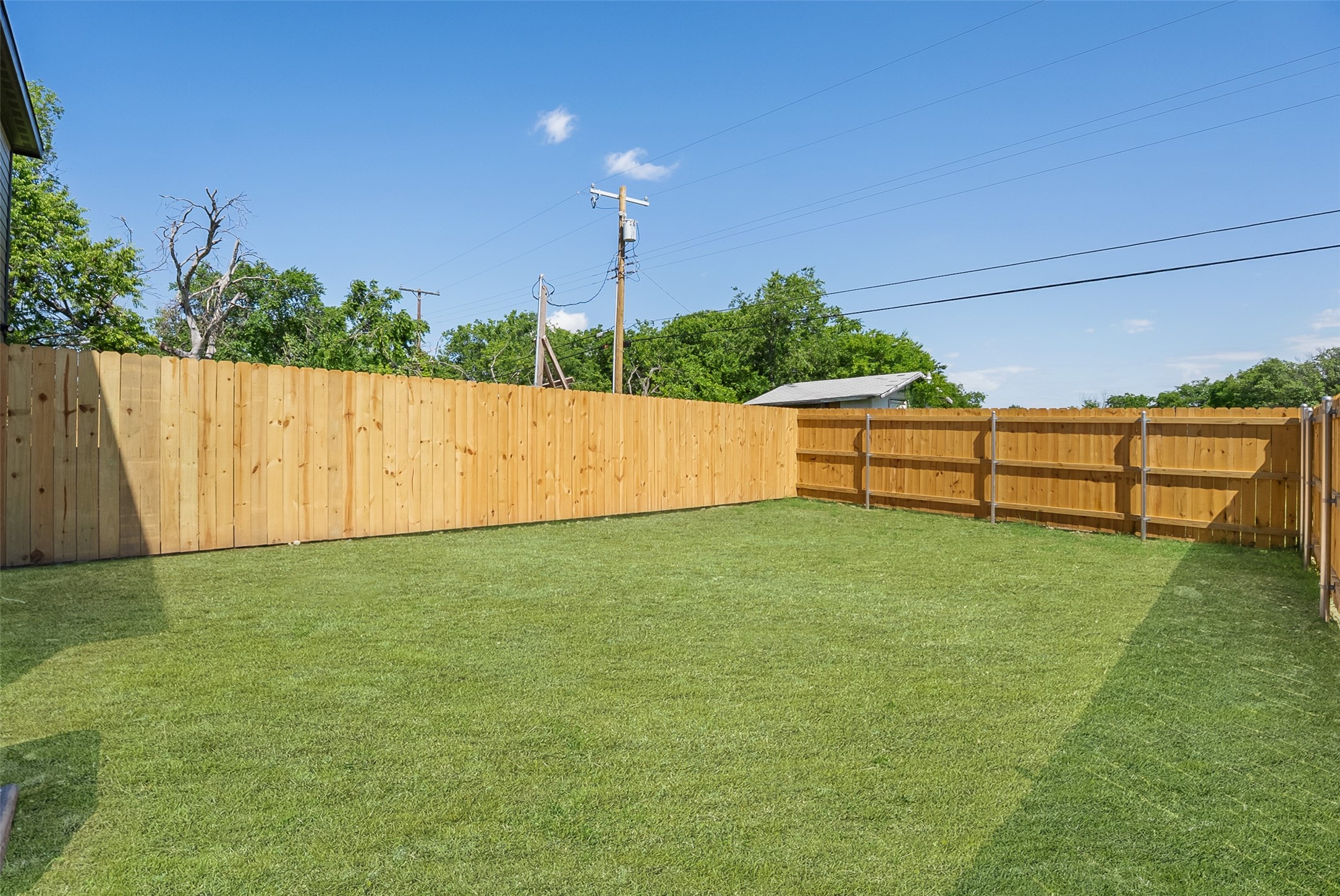 8001-8003 W Elizabeth Lane