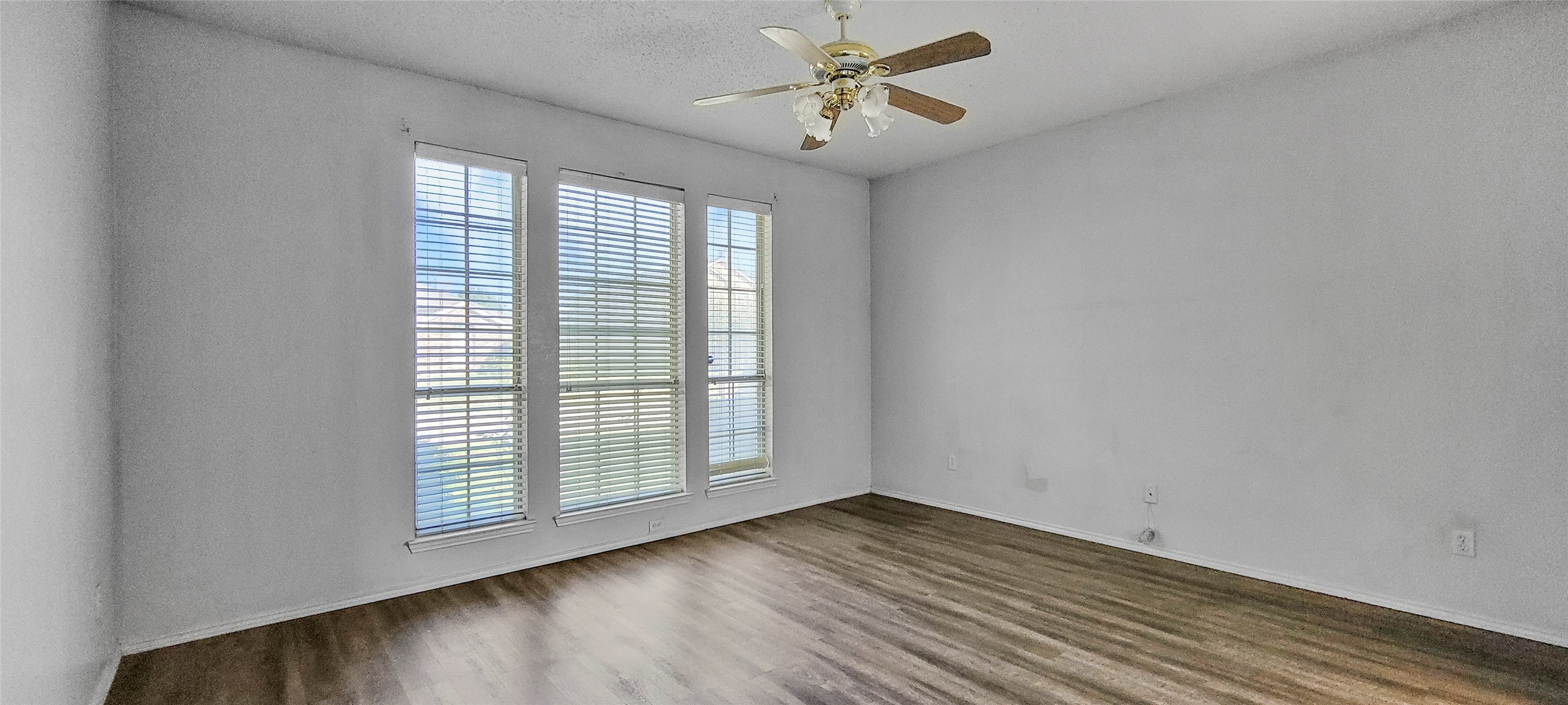 2530 Decoy Drive