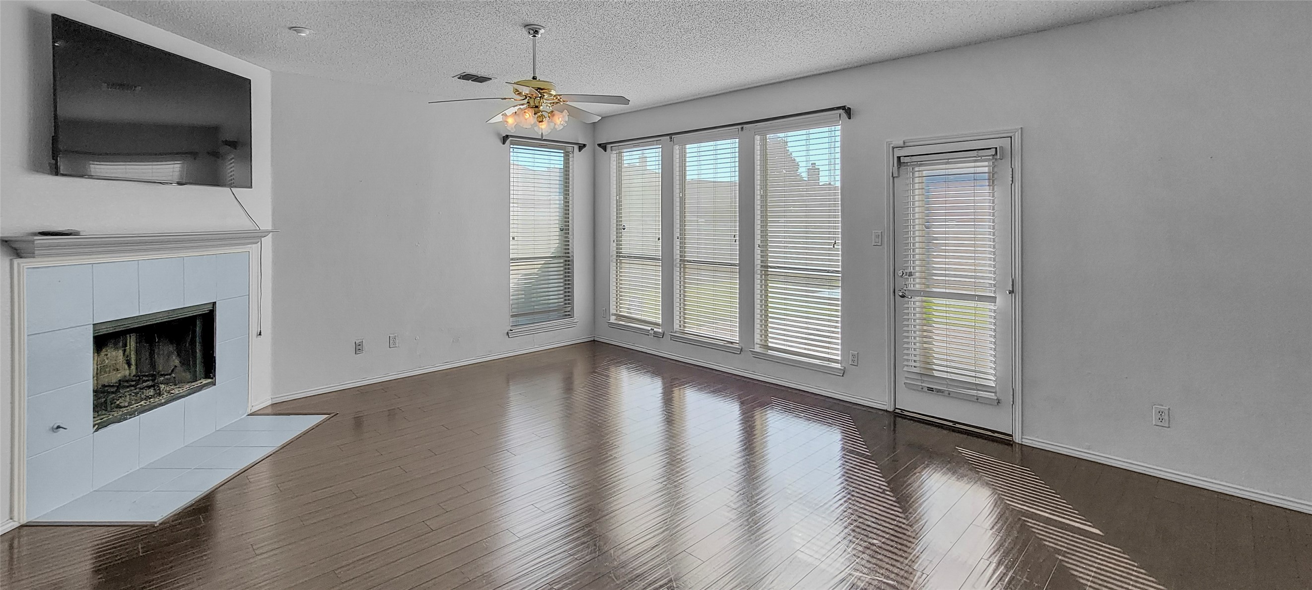 2530 Decoy Drive