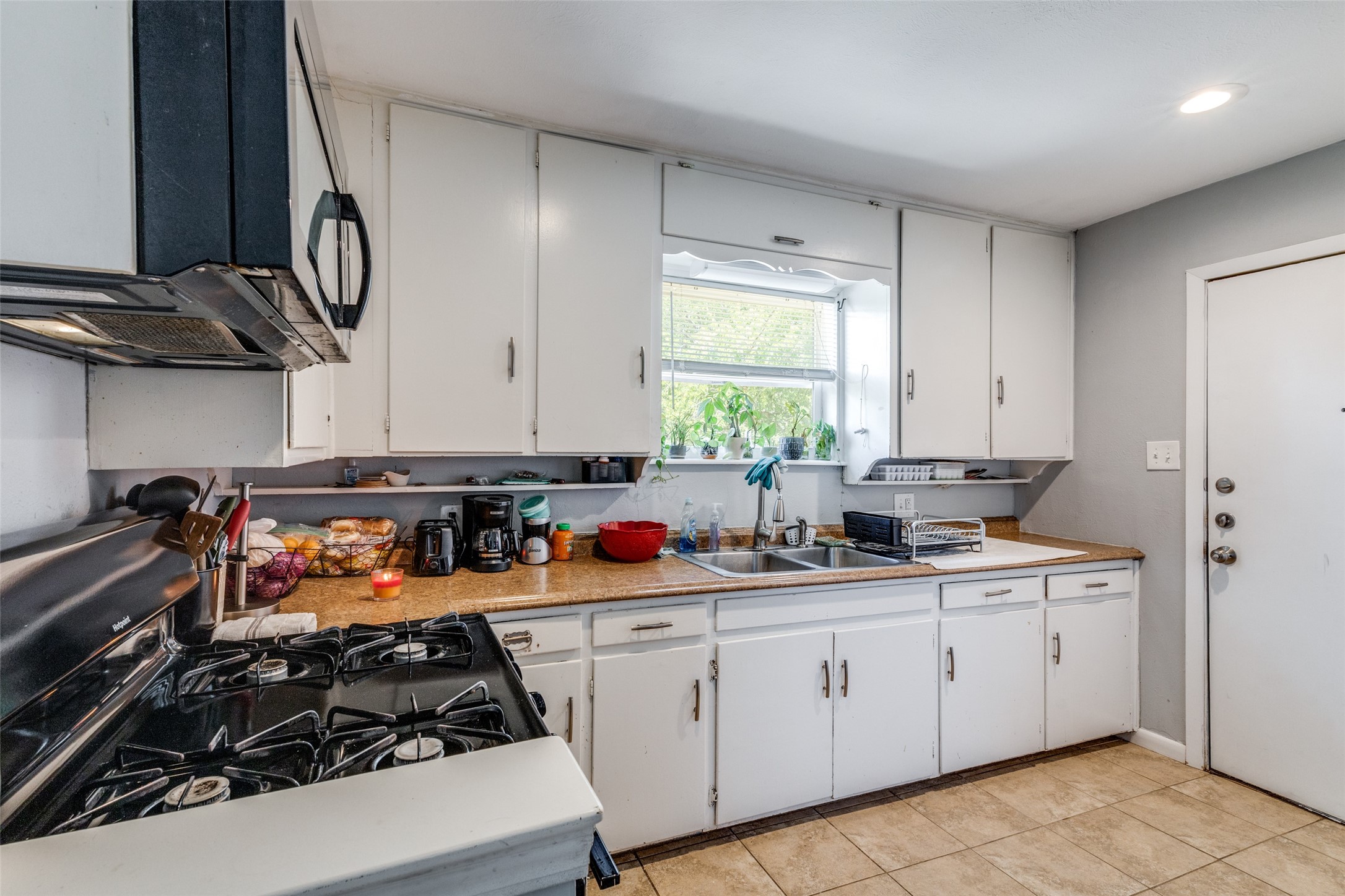 4233 Ridgecrest Circle
