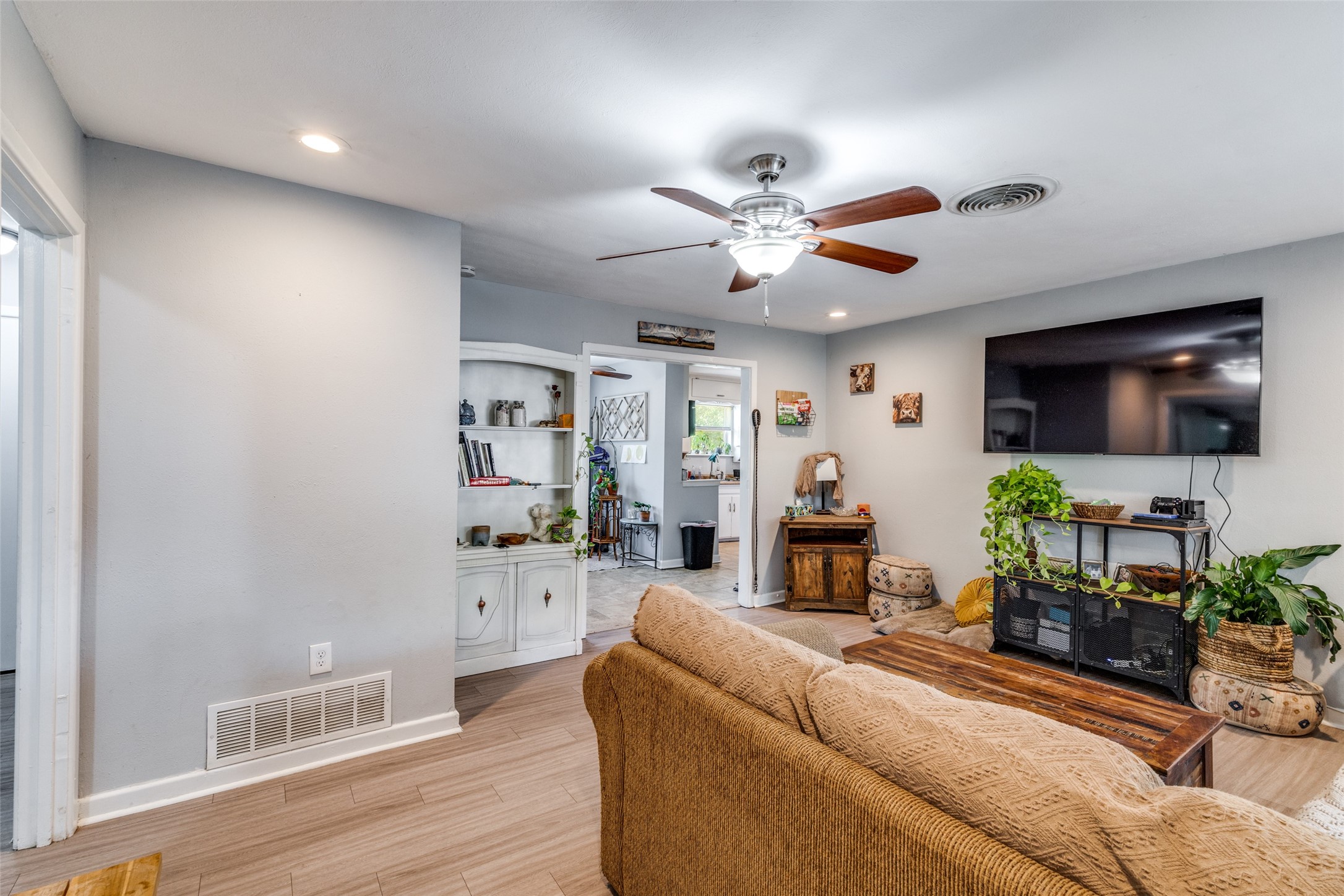 4233 Ridgecrest Circle