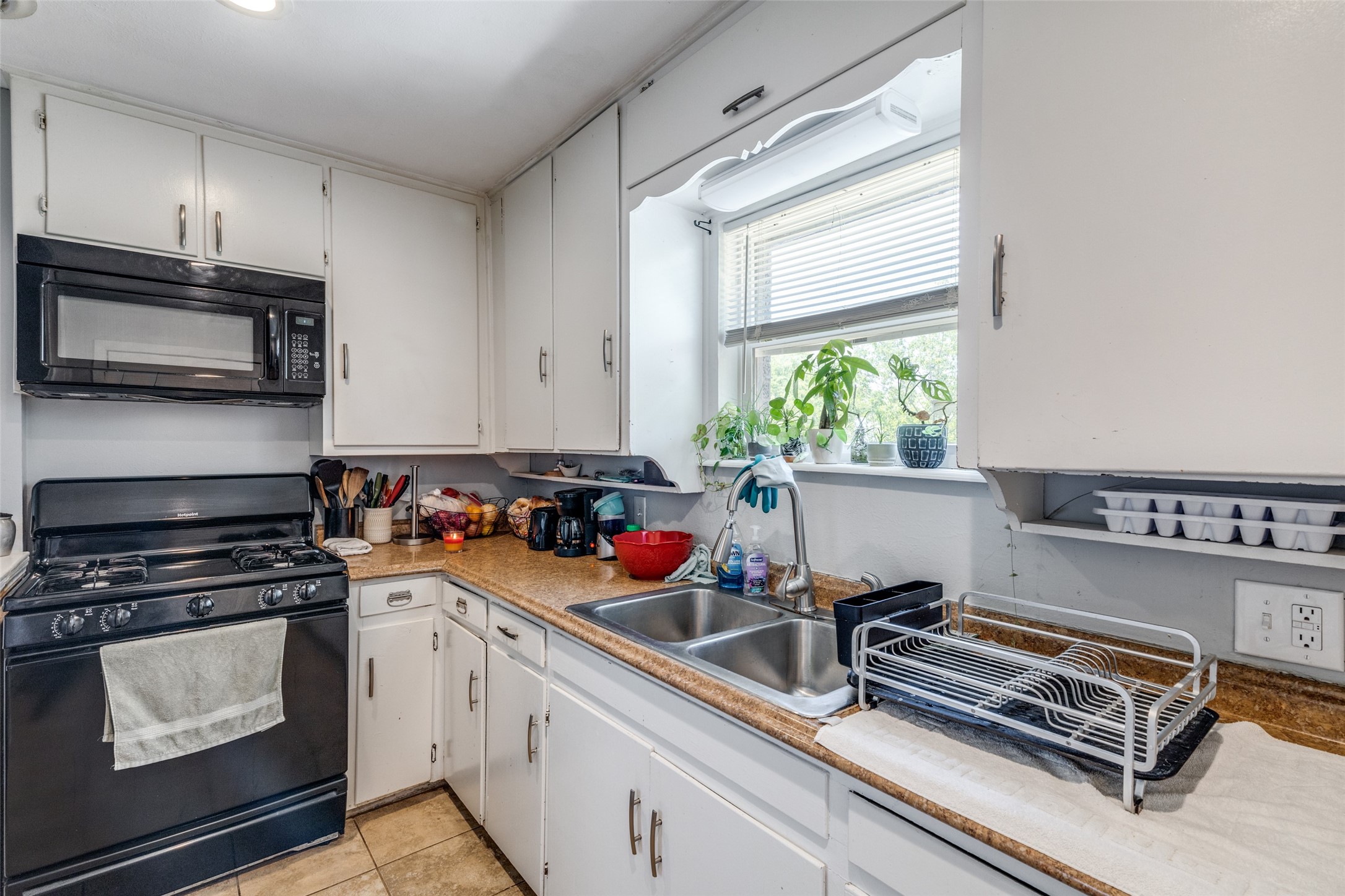 4233 Ridgecrest Circle