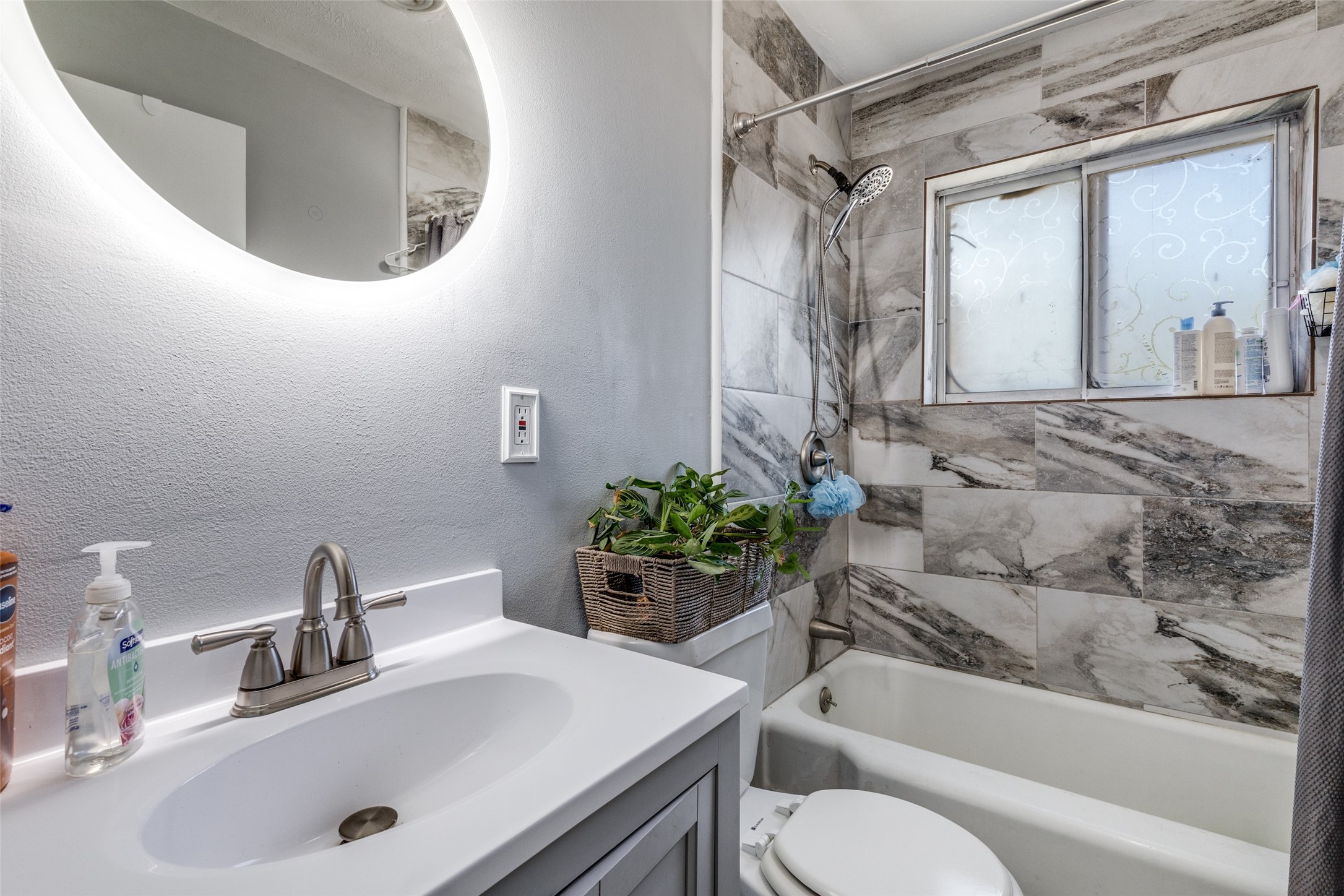 4233 Ridgecrest Circle