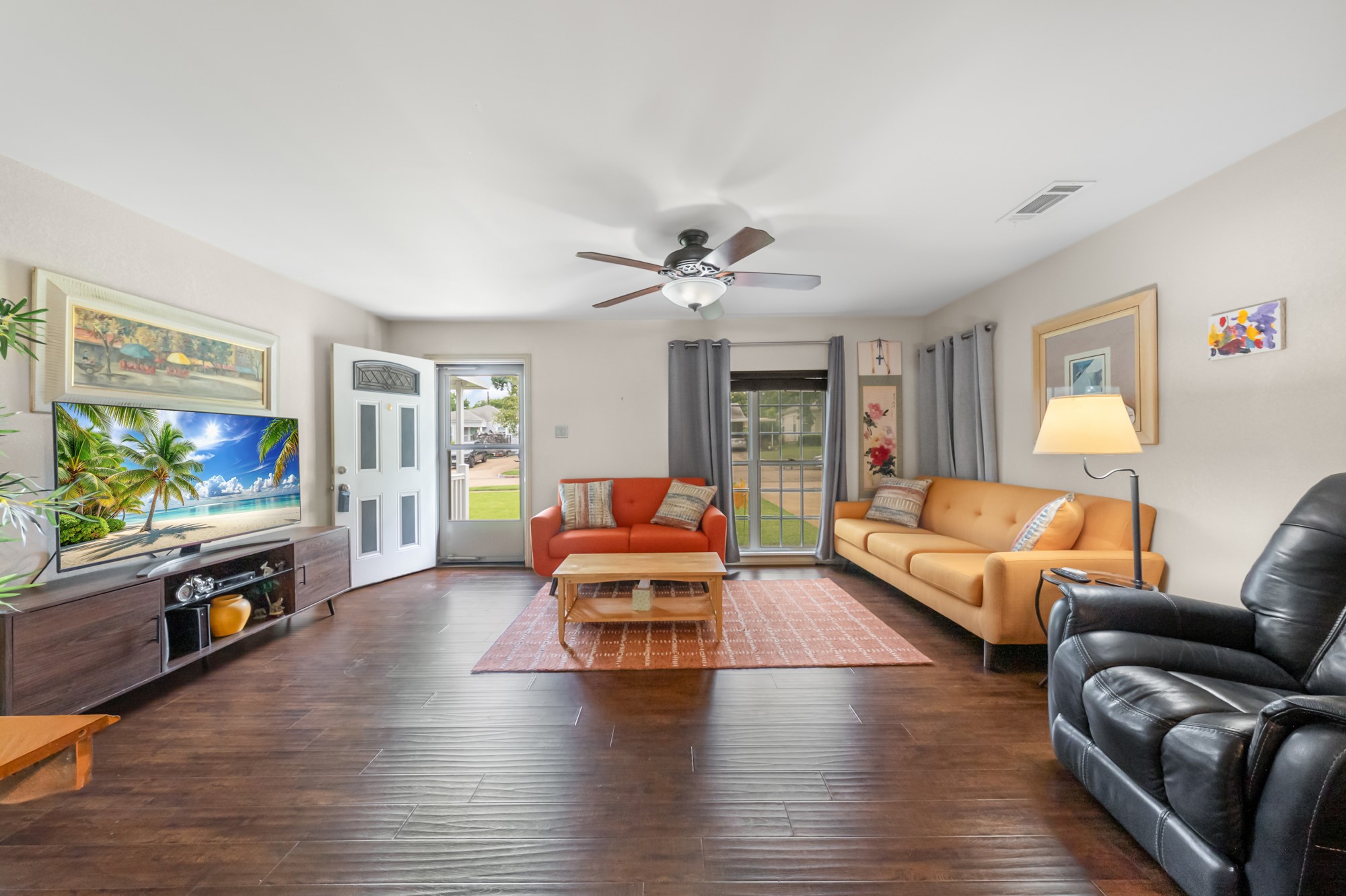 1501 Cedarcrest Drive