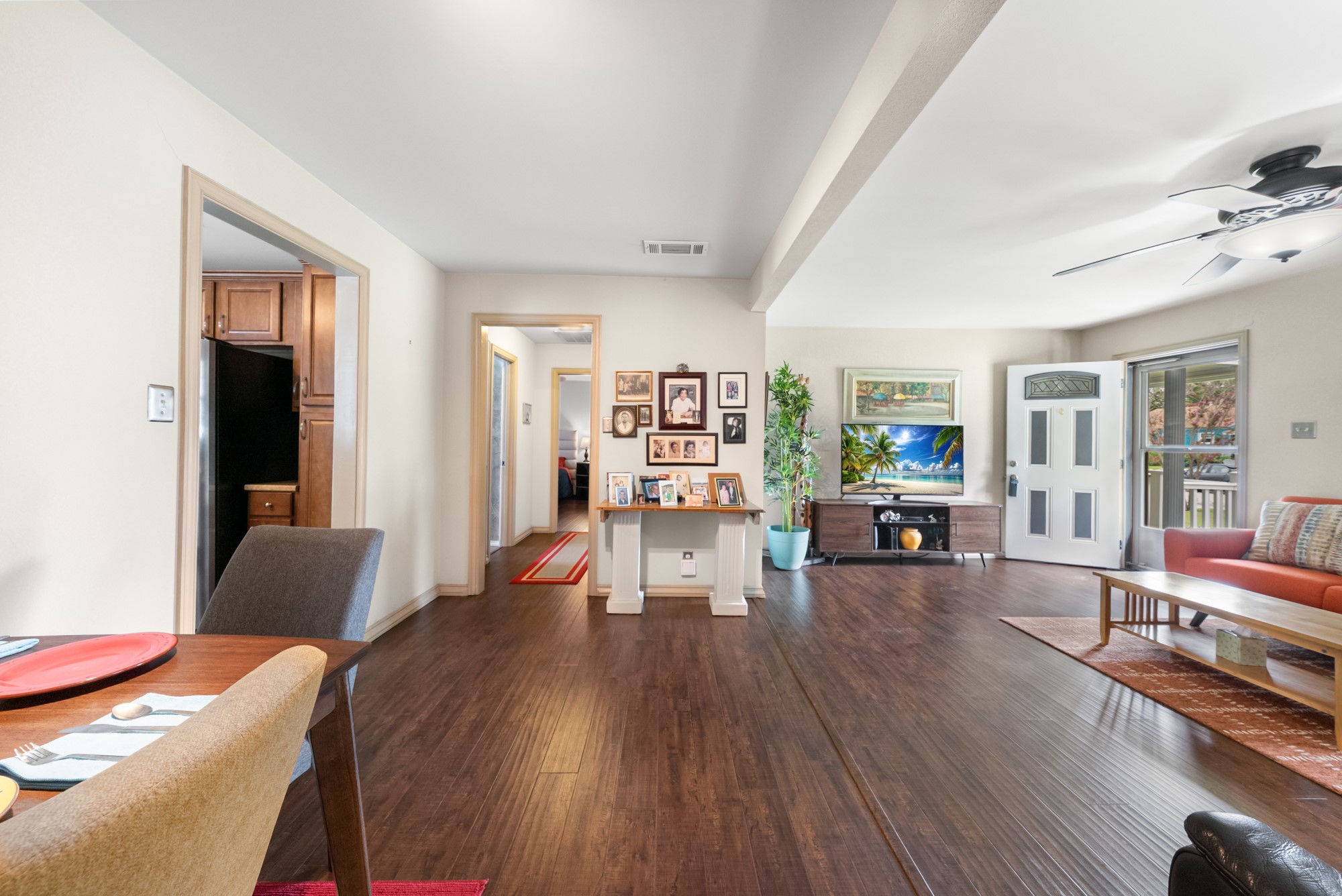 1501 Cedarcrest Drive
