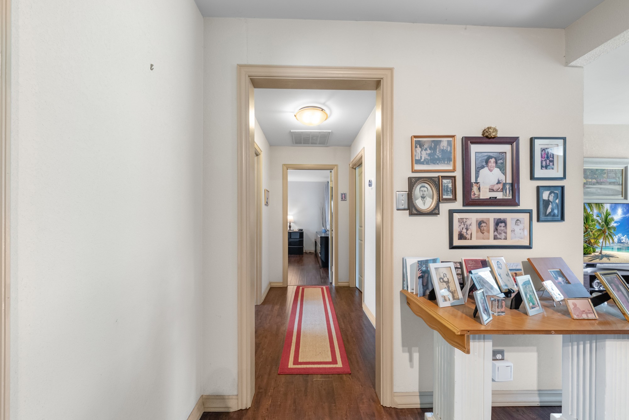 1501 Cedarcrest Drive