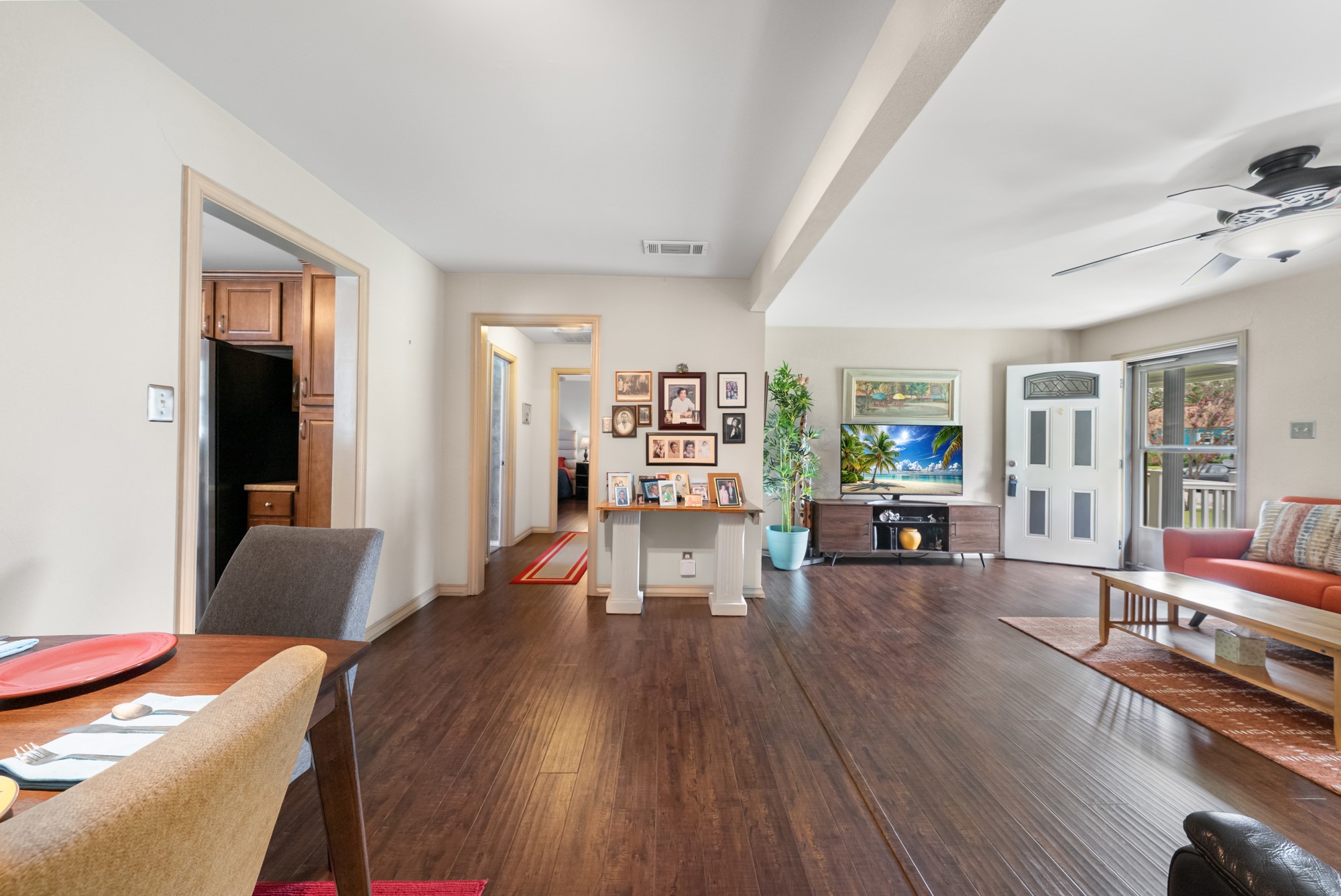 1501 Cedarcrest Drive