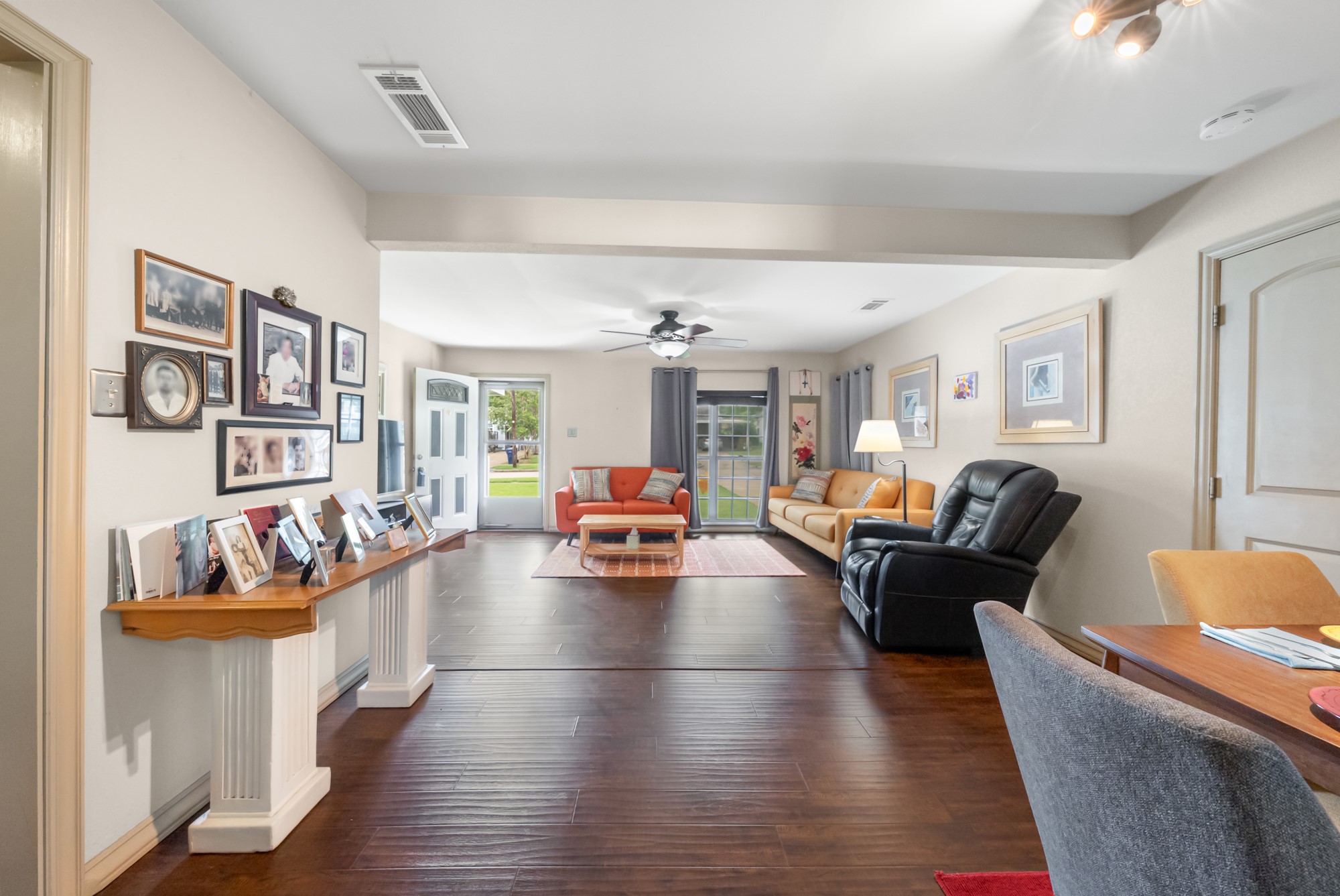 1501 Cedarcrest Drive