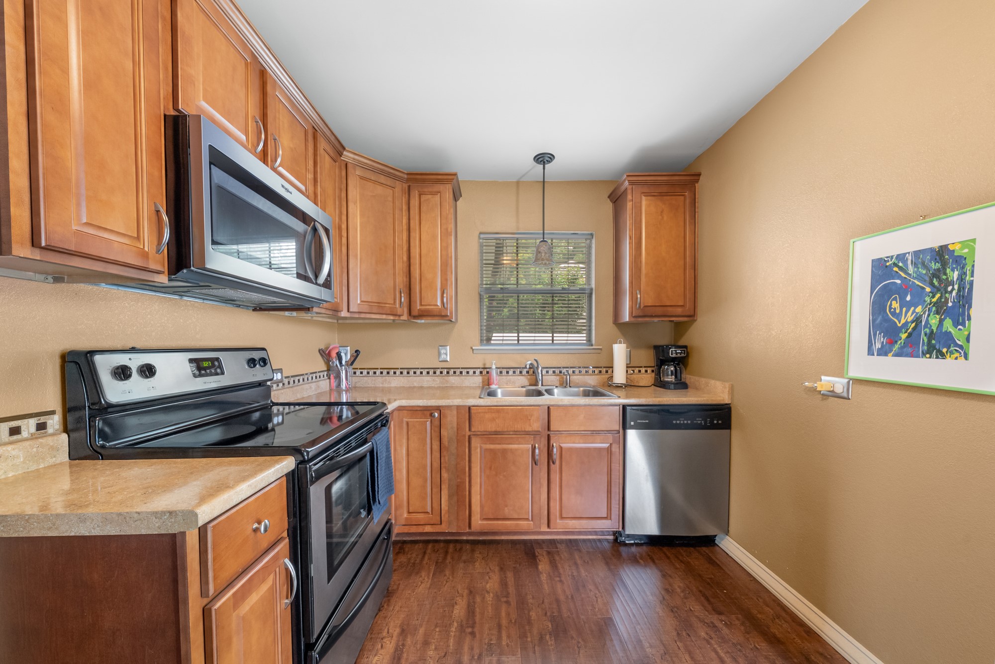 1501 Cedarcrest Drive