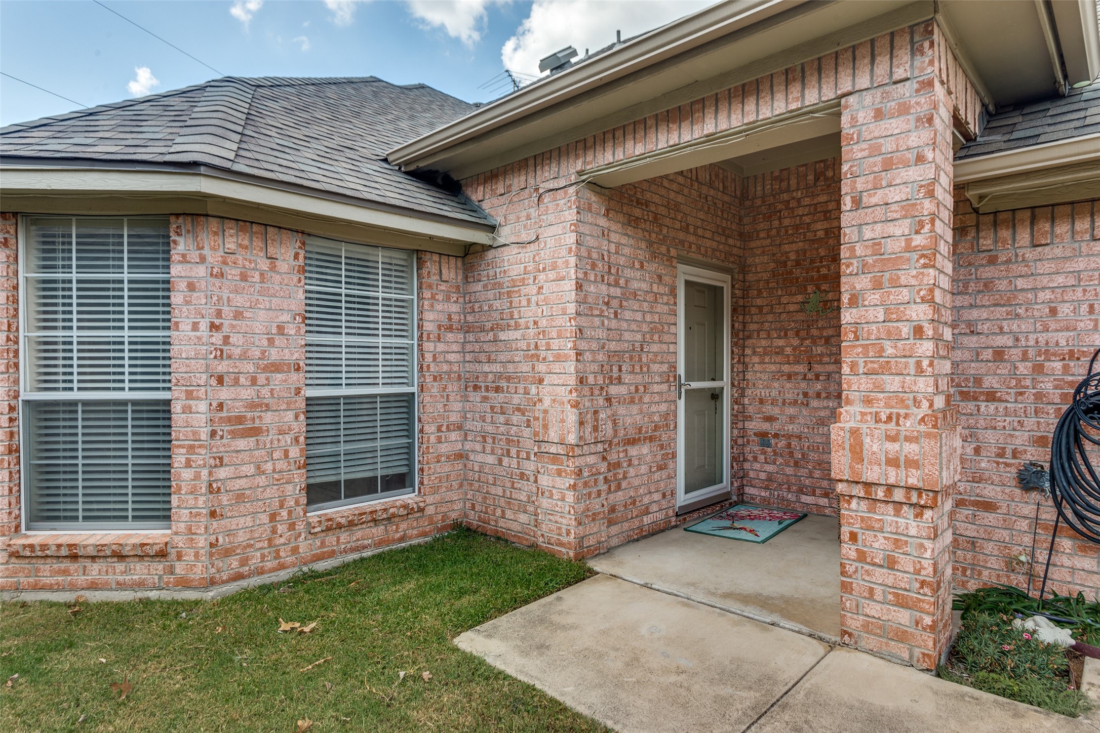 11914 & 11912 Rhulen Court