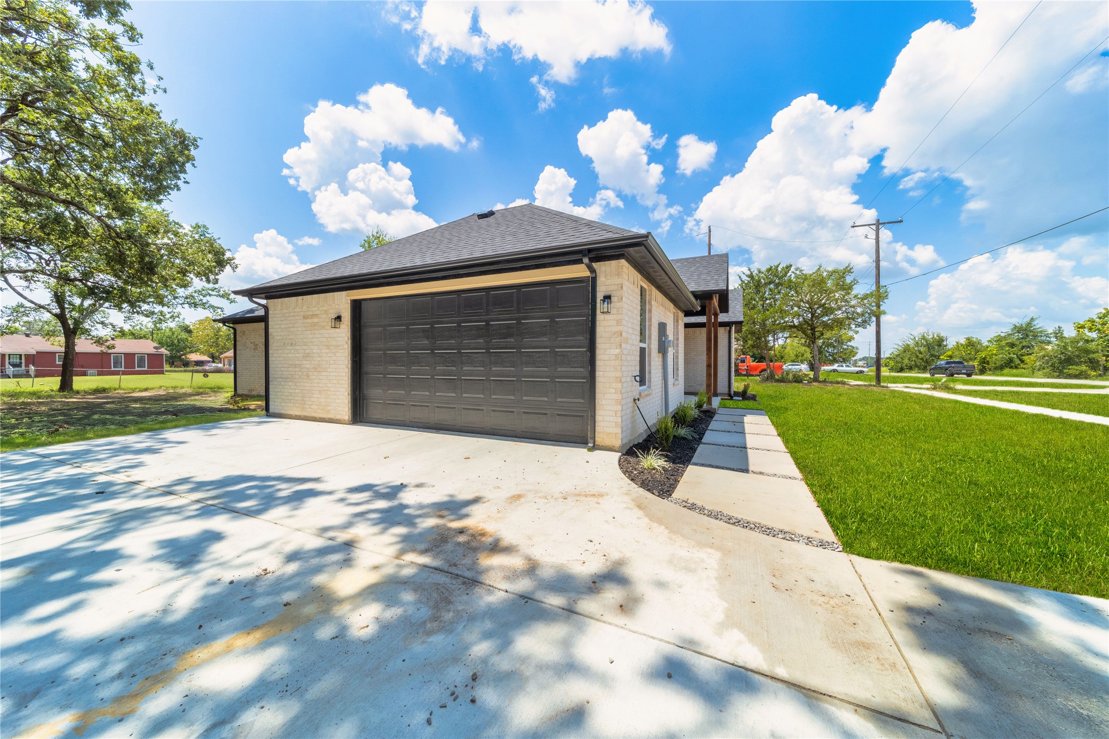 1117 West End