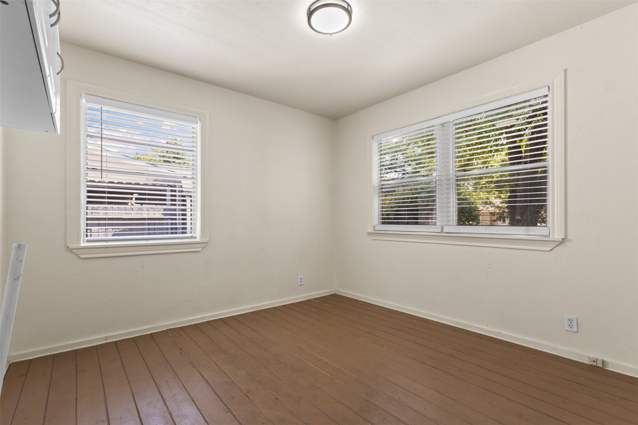 2329 McAdams