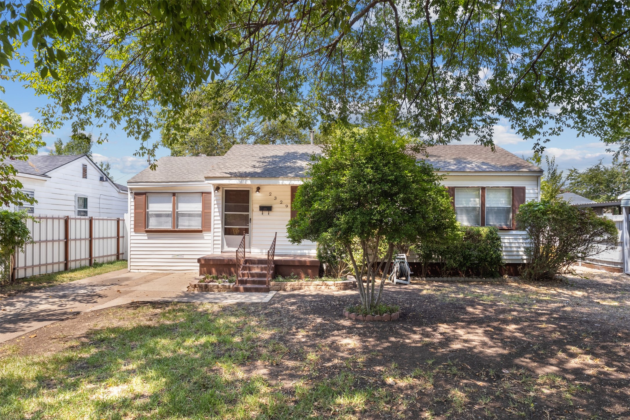 2329 McAdams