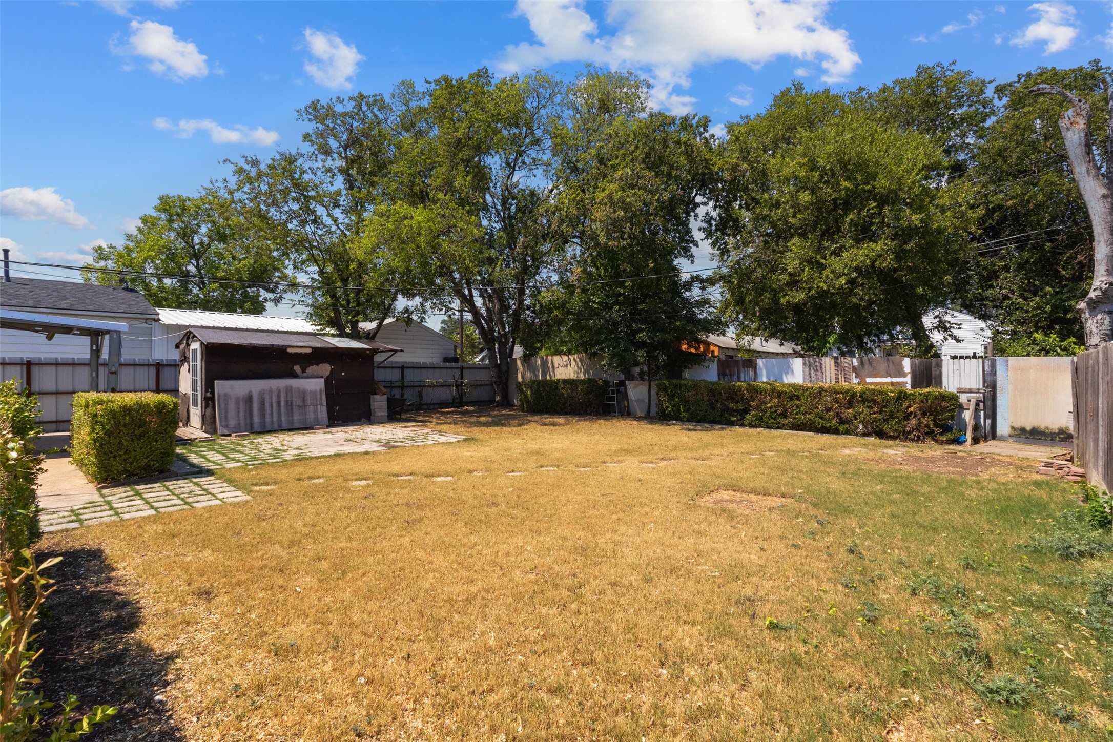 2329 McAdams