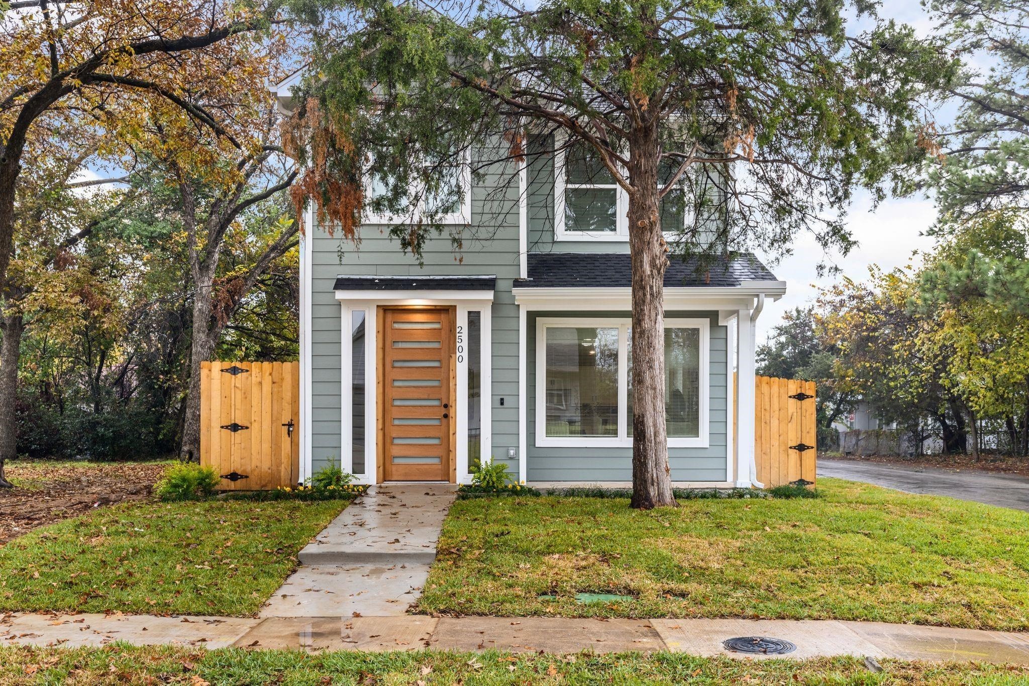 2500 Lowery Street