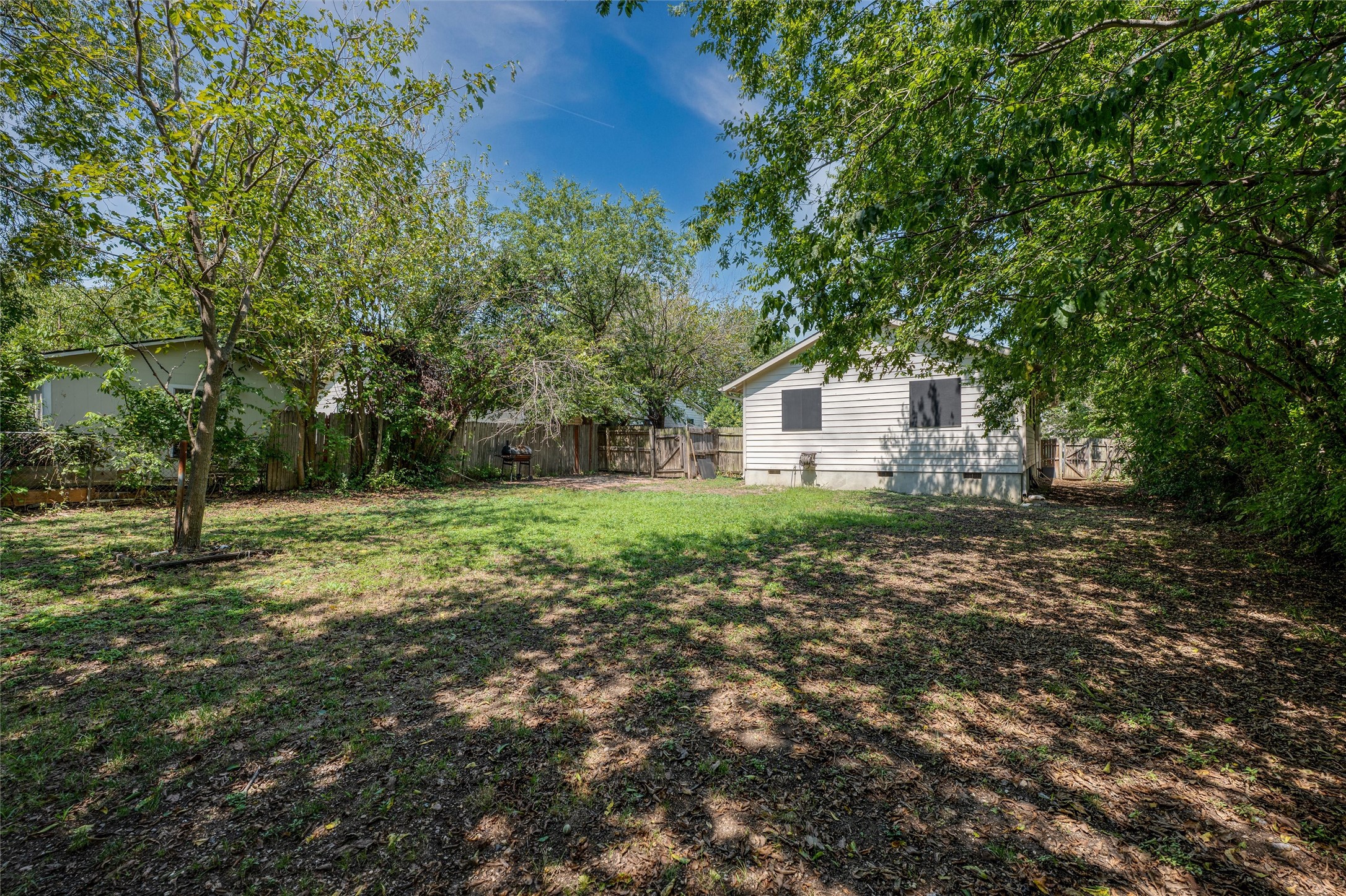 1007 W White Avenue