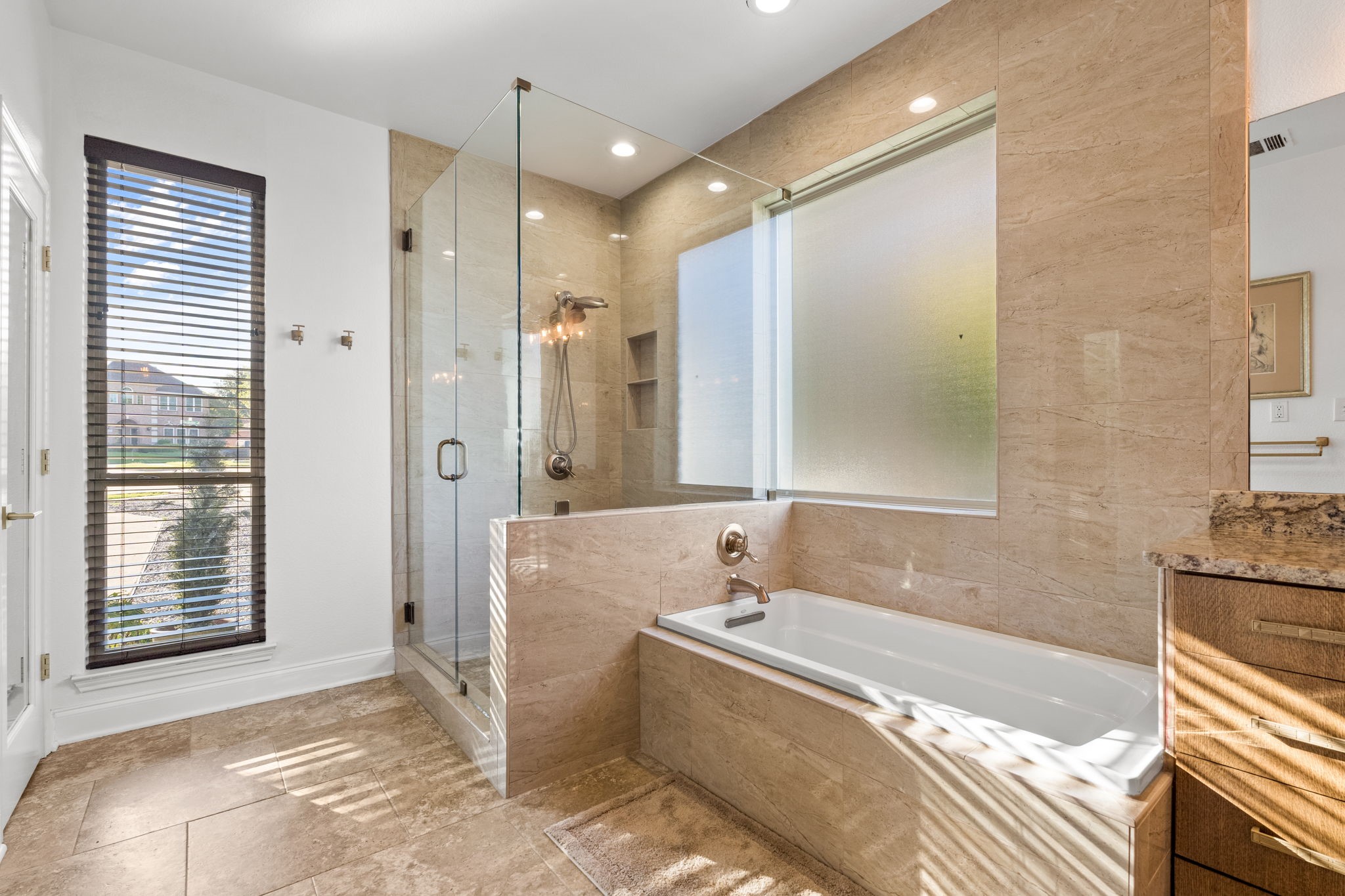 9922 Lincolnshire Court