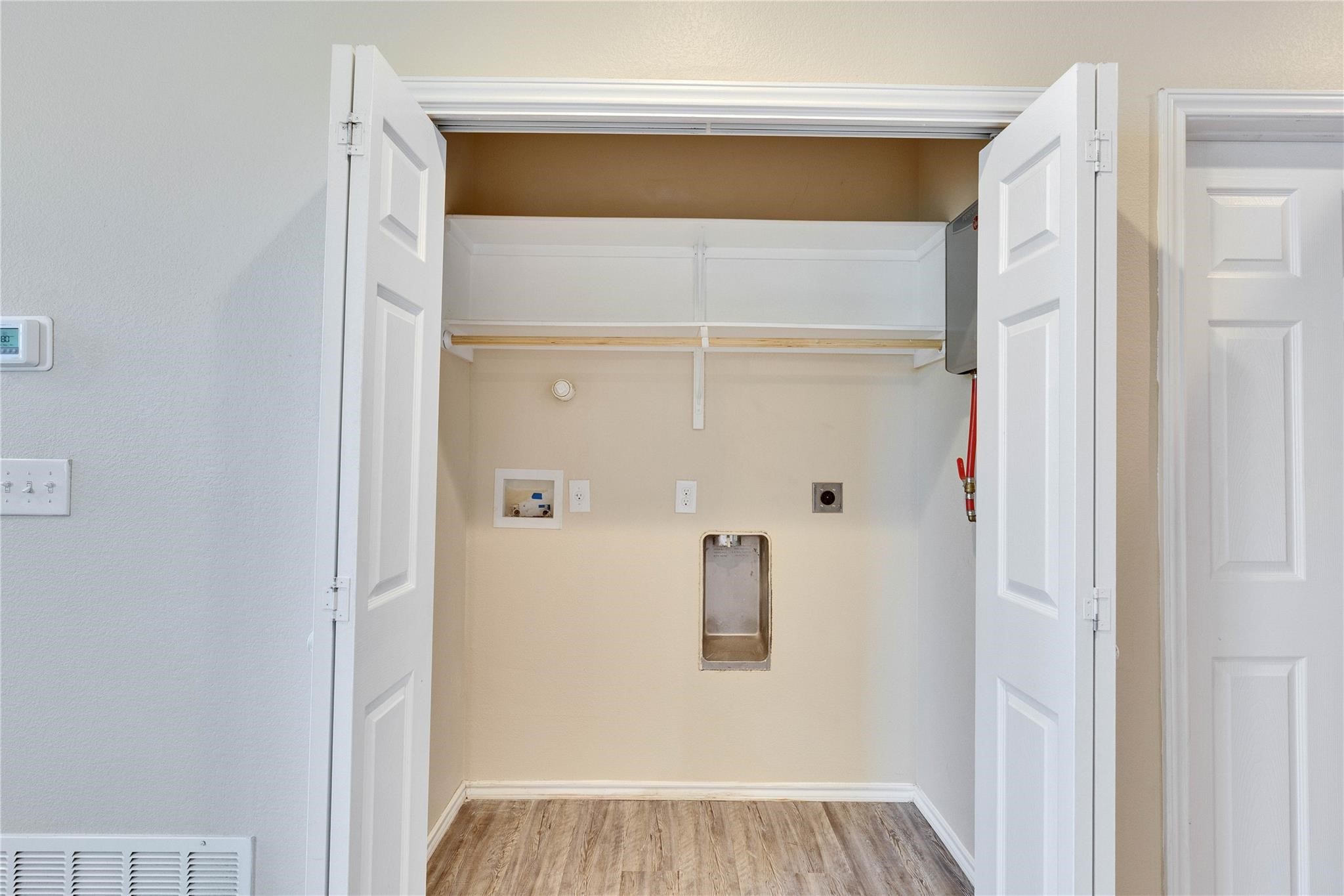 1308 B Hausman