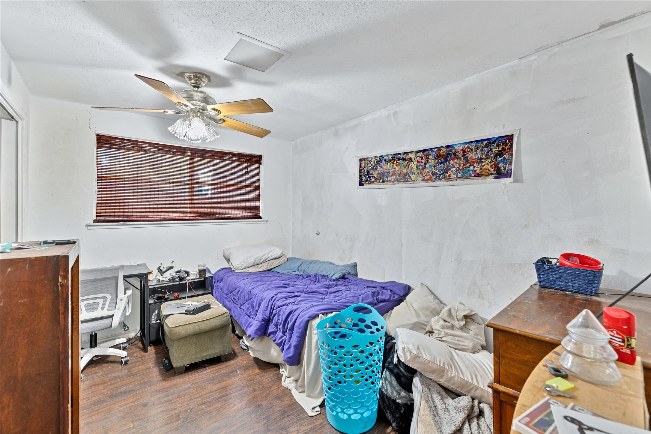 2711 N Locust Street