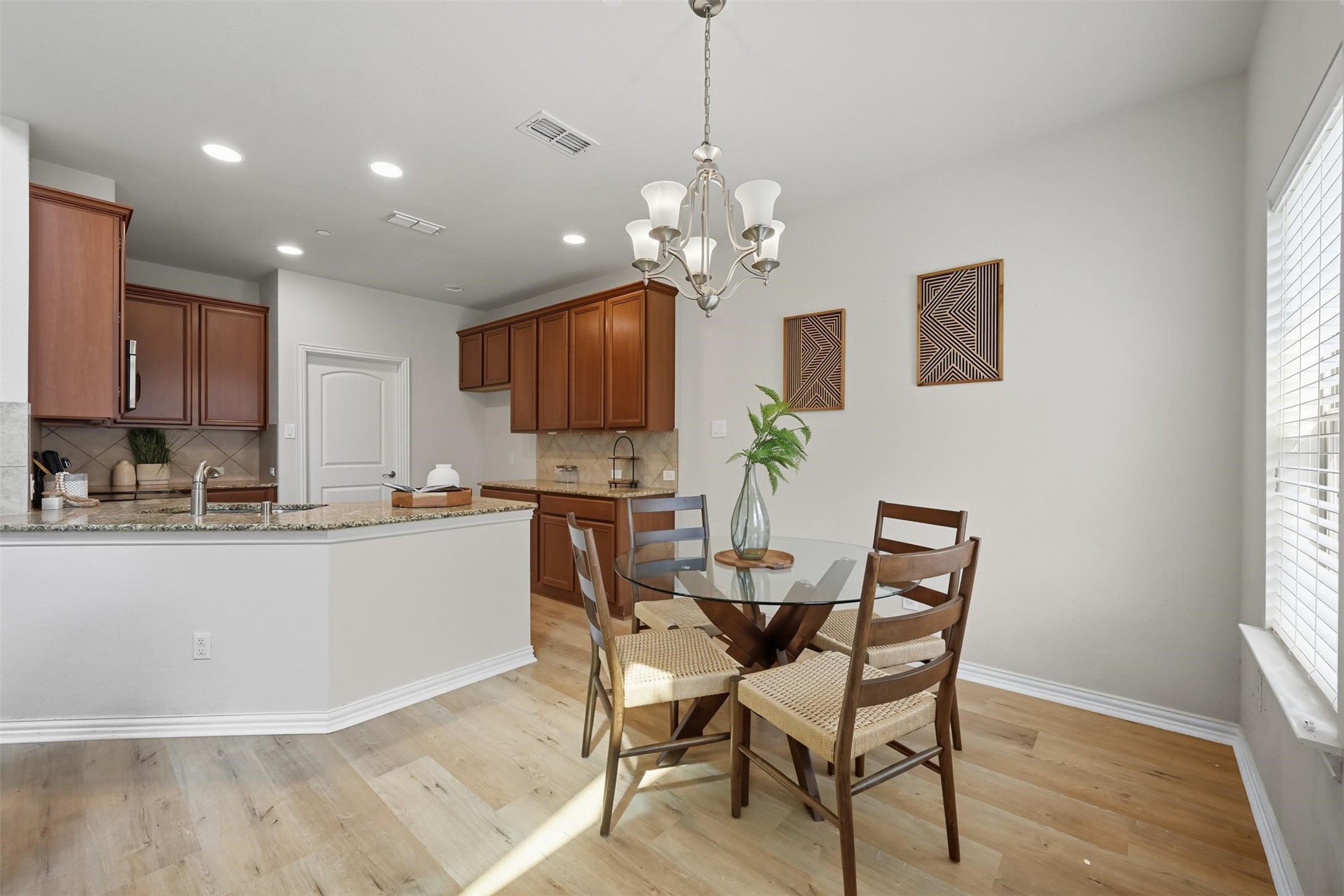 6648 Rutherford Road