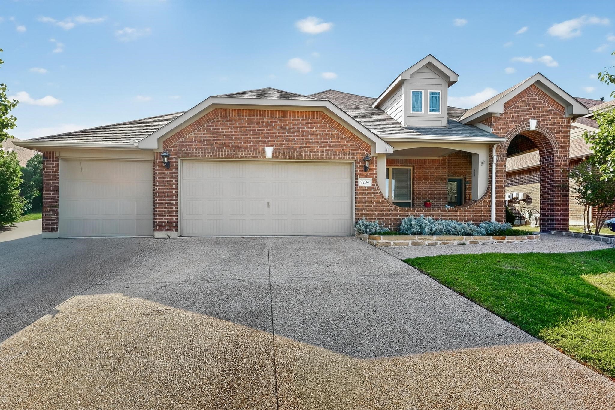 9204 Benbrook Lane