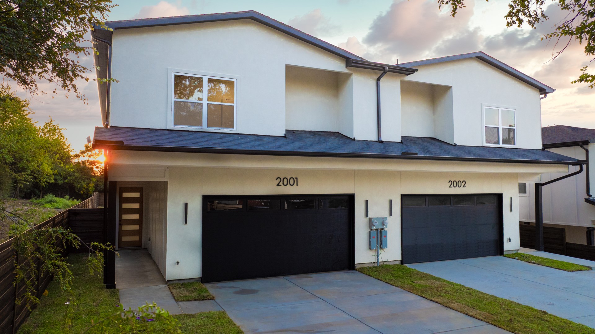 2001 Hearne Avenue 101