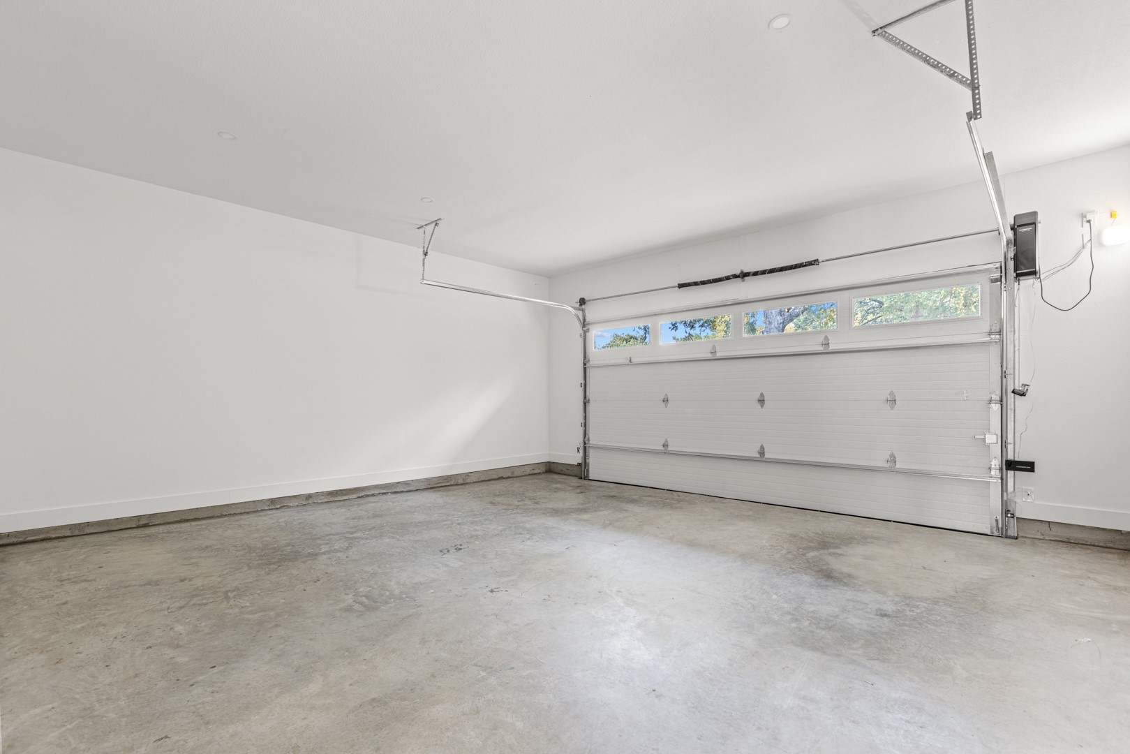 2001 Hearne Avenue 101